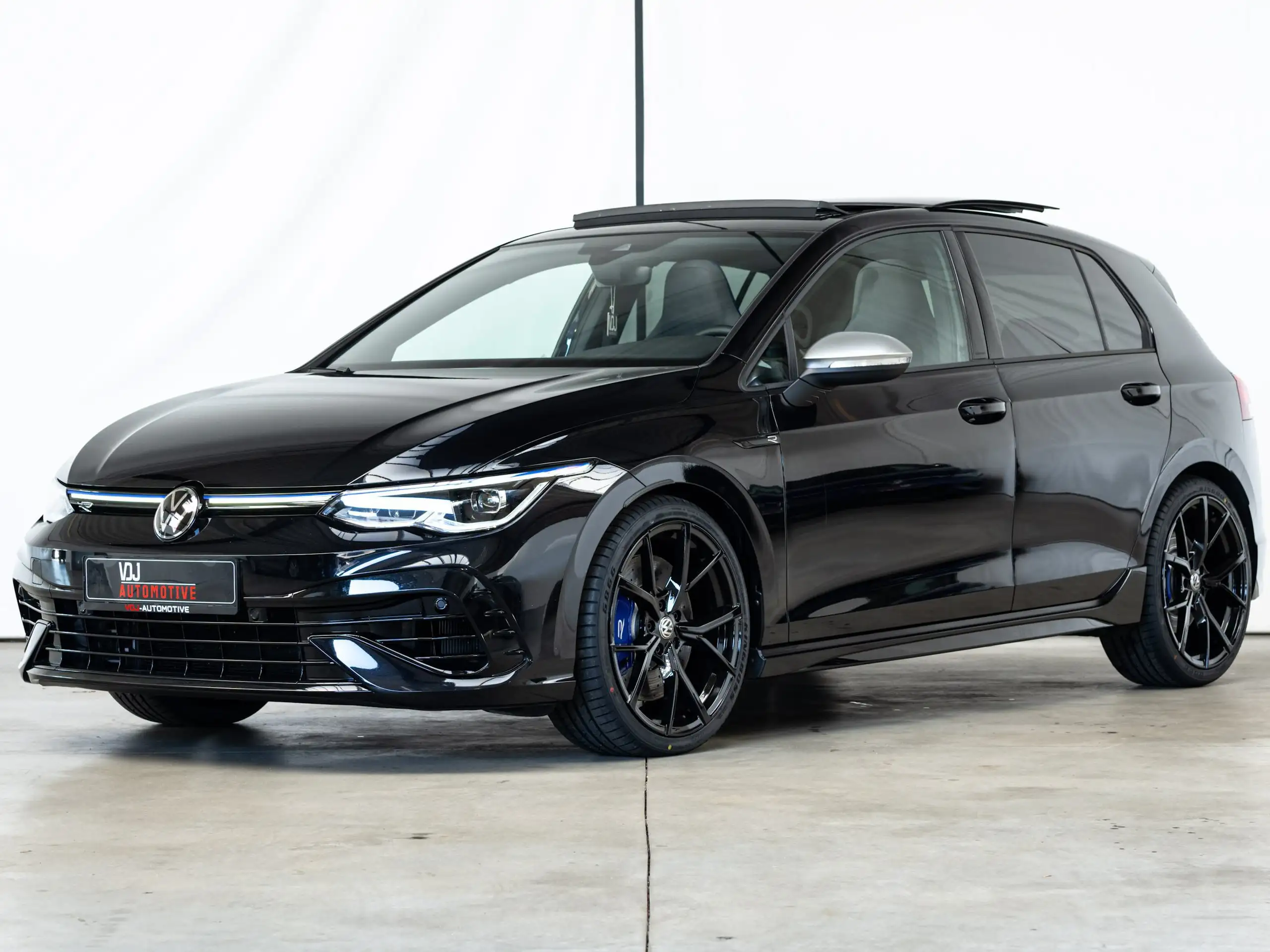 Volkswagen - Golf R