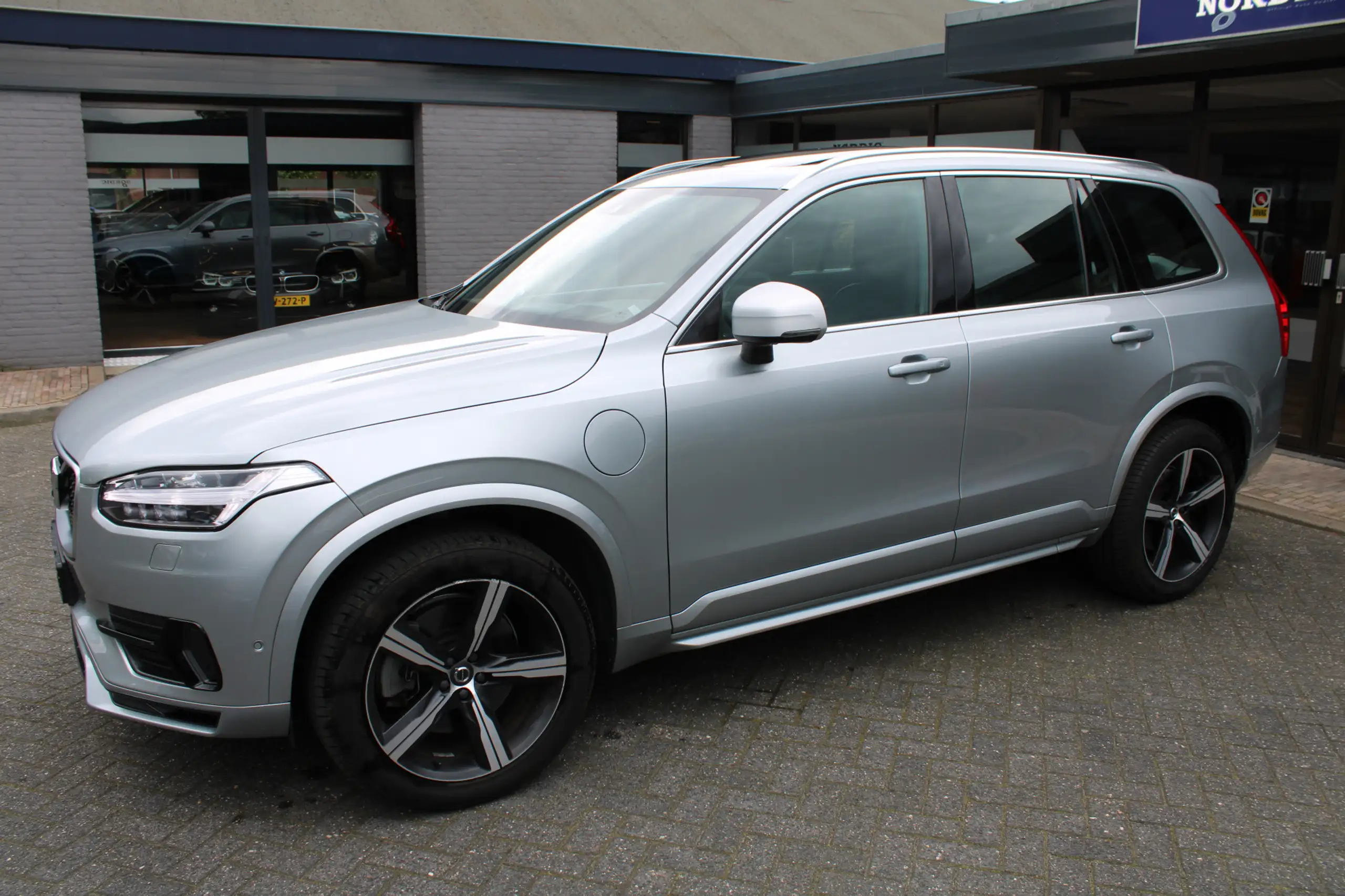 Volvo - XC90