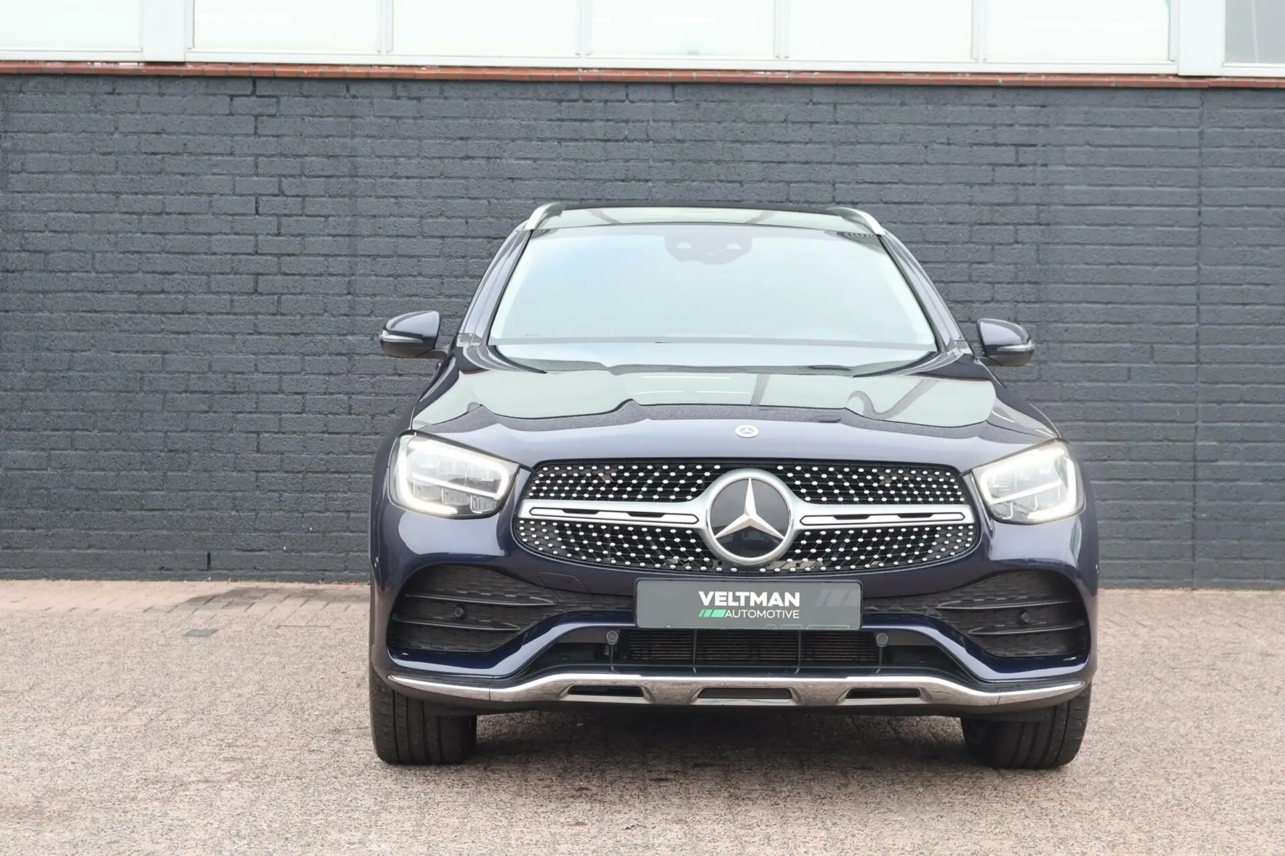 Mercedes-Benz - GLC 300