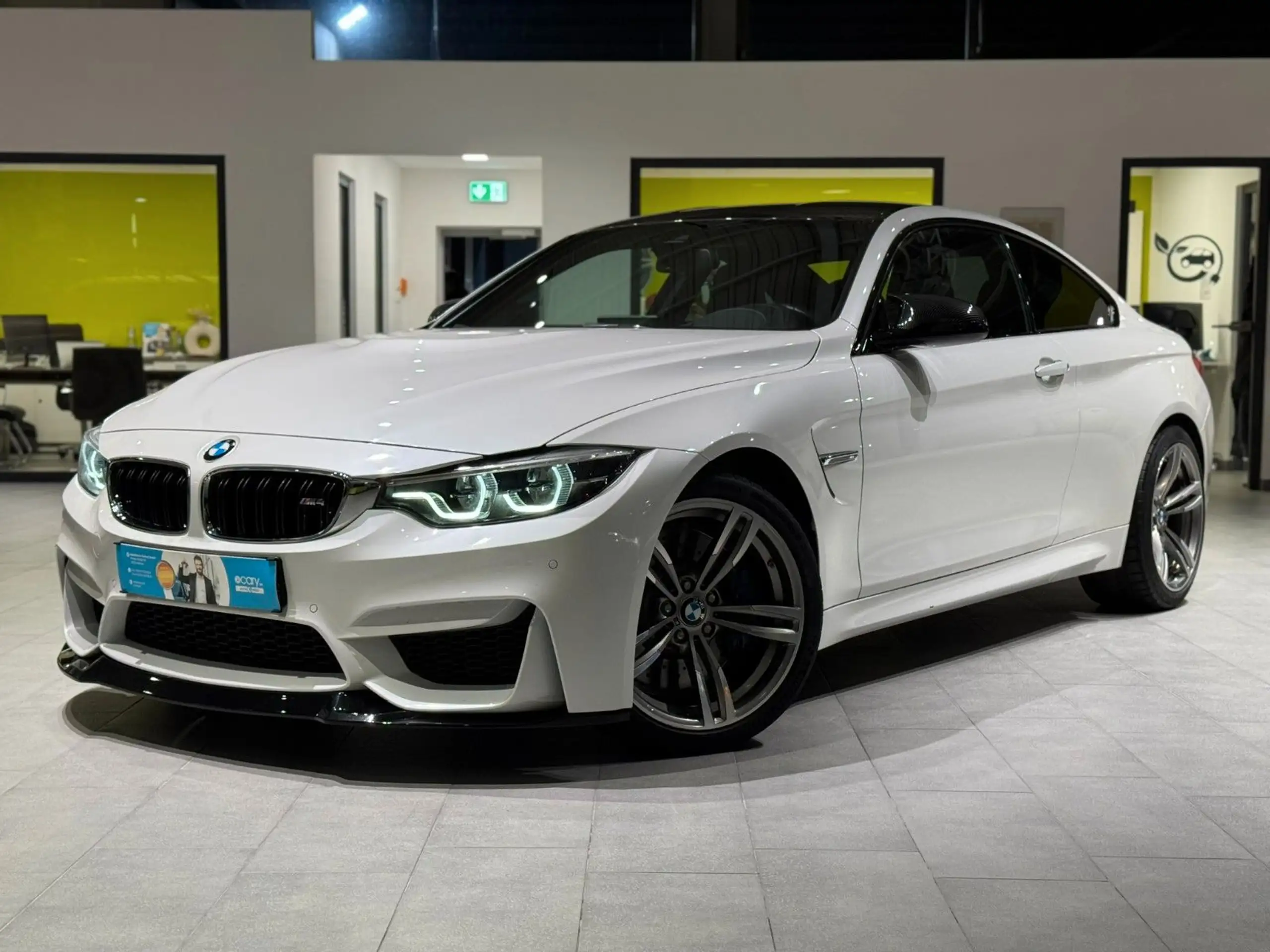 BMW - M4