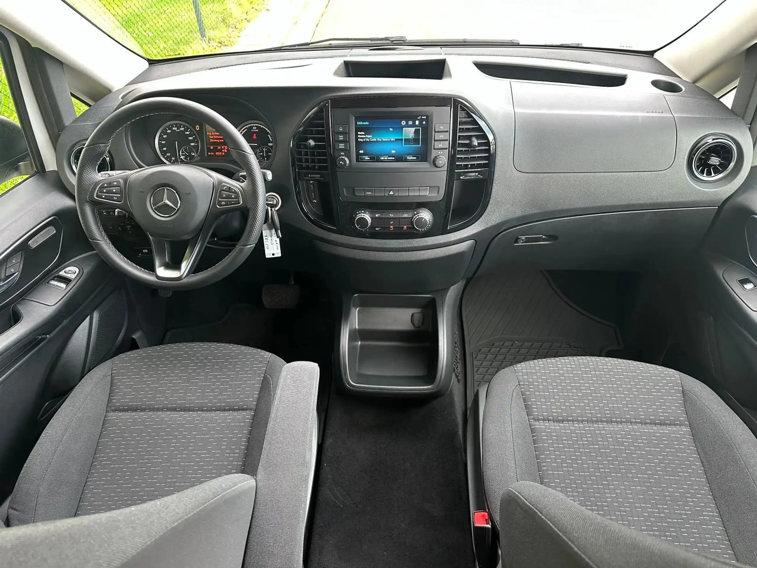 Mercedes-Benz - Vito