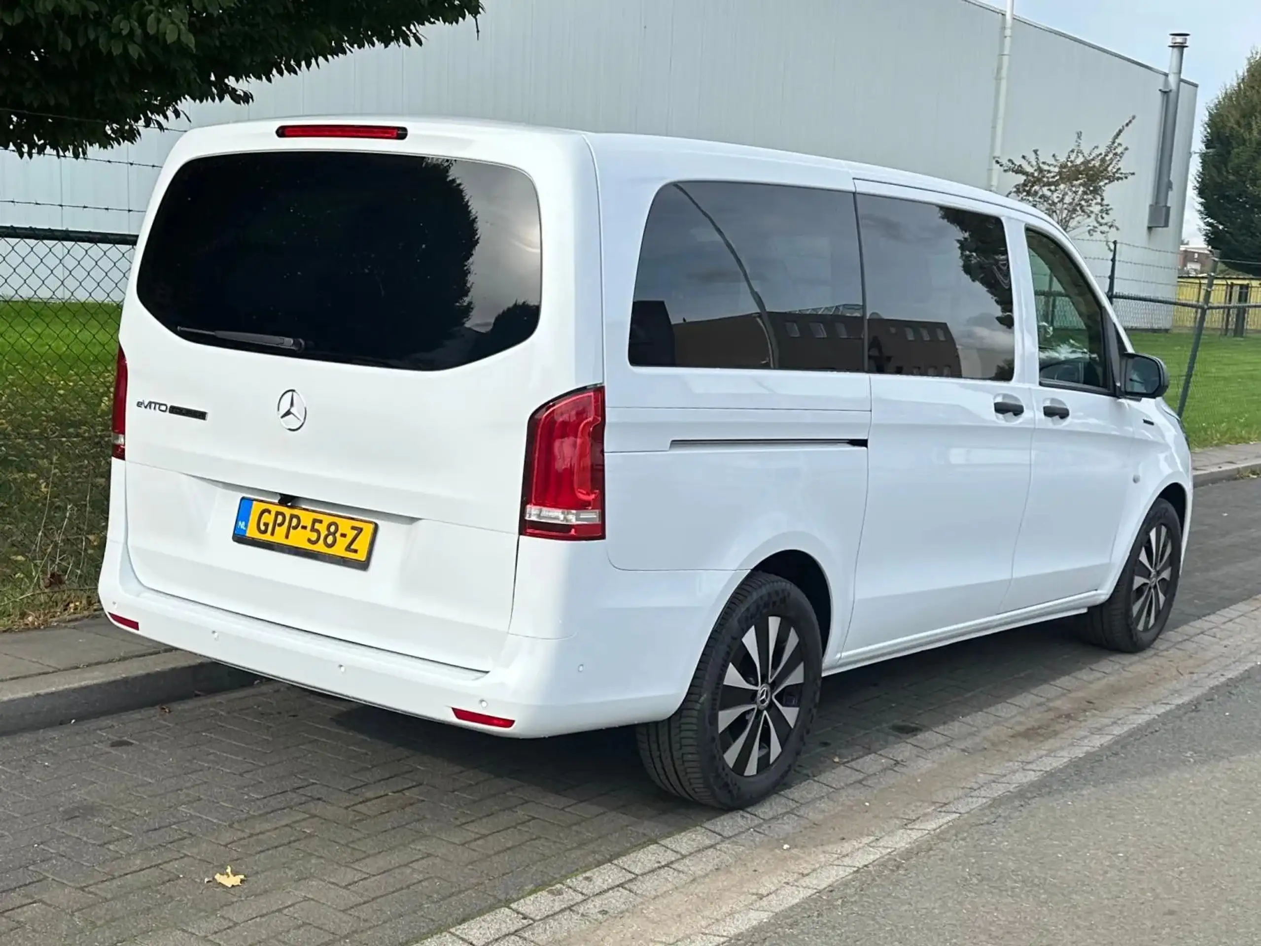 Mercedes-Benz - Vito