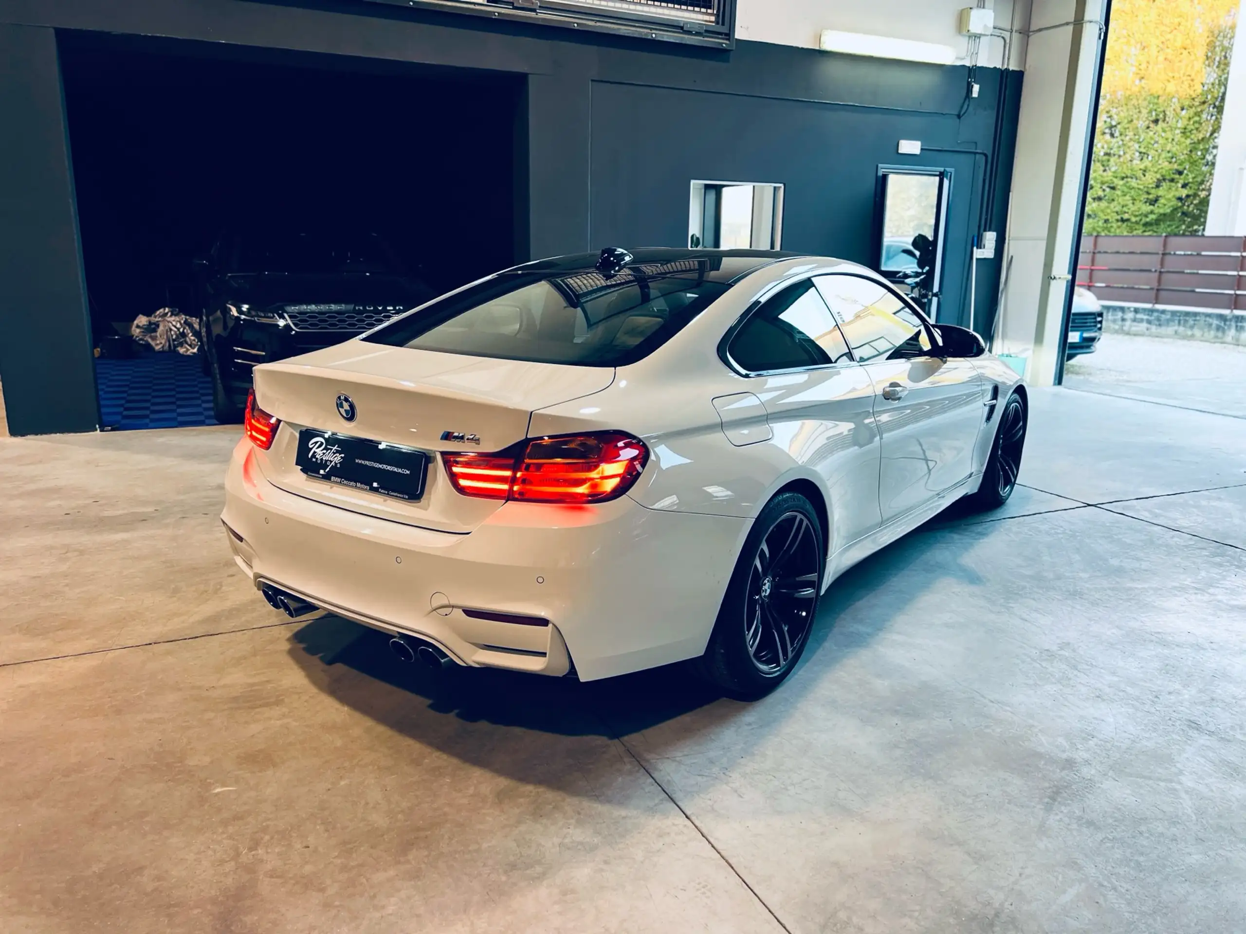 BMW - M4