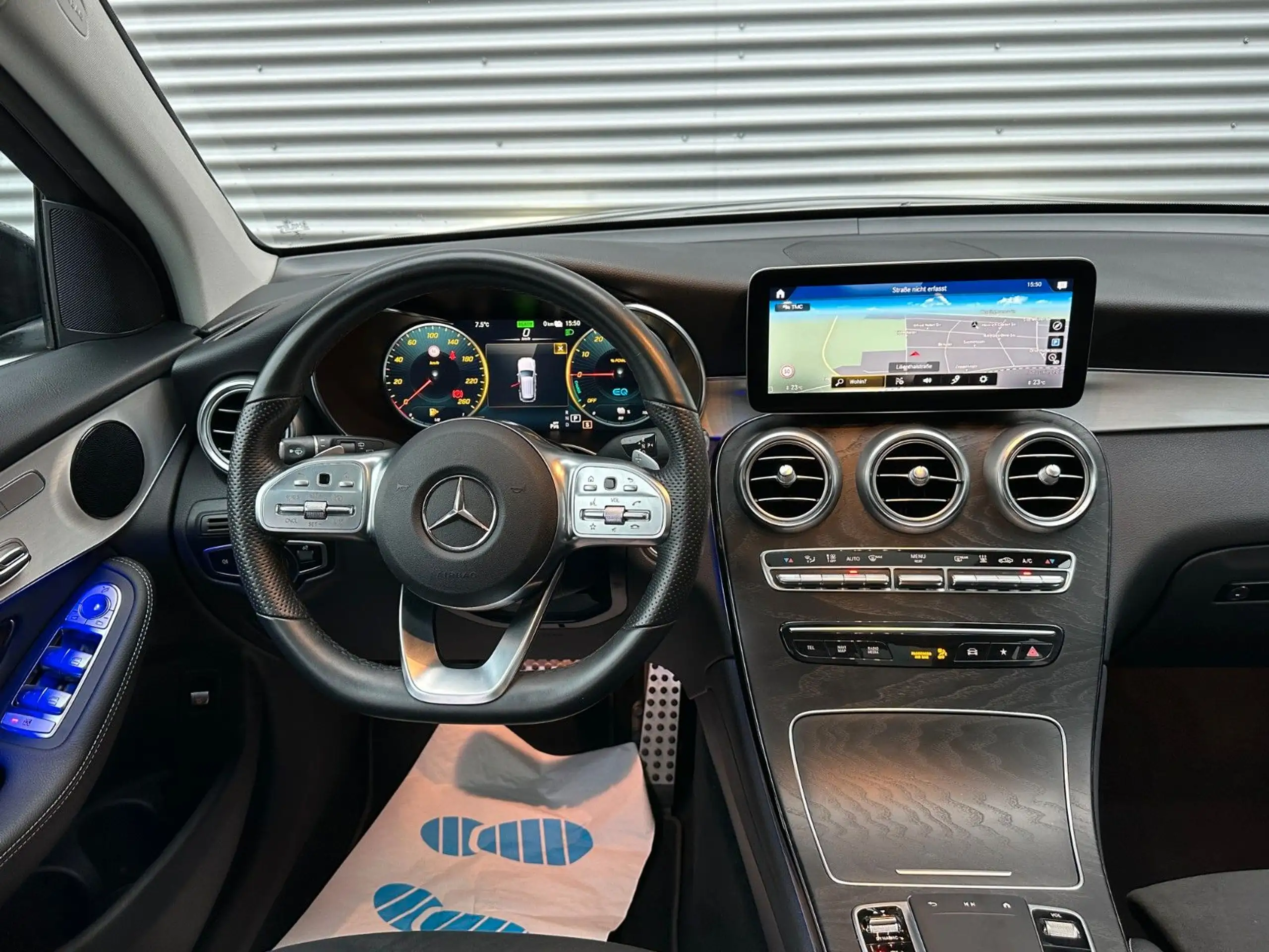 Mercedes-Benz - GLC 300