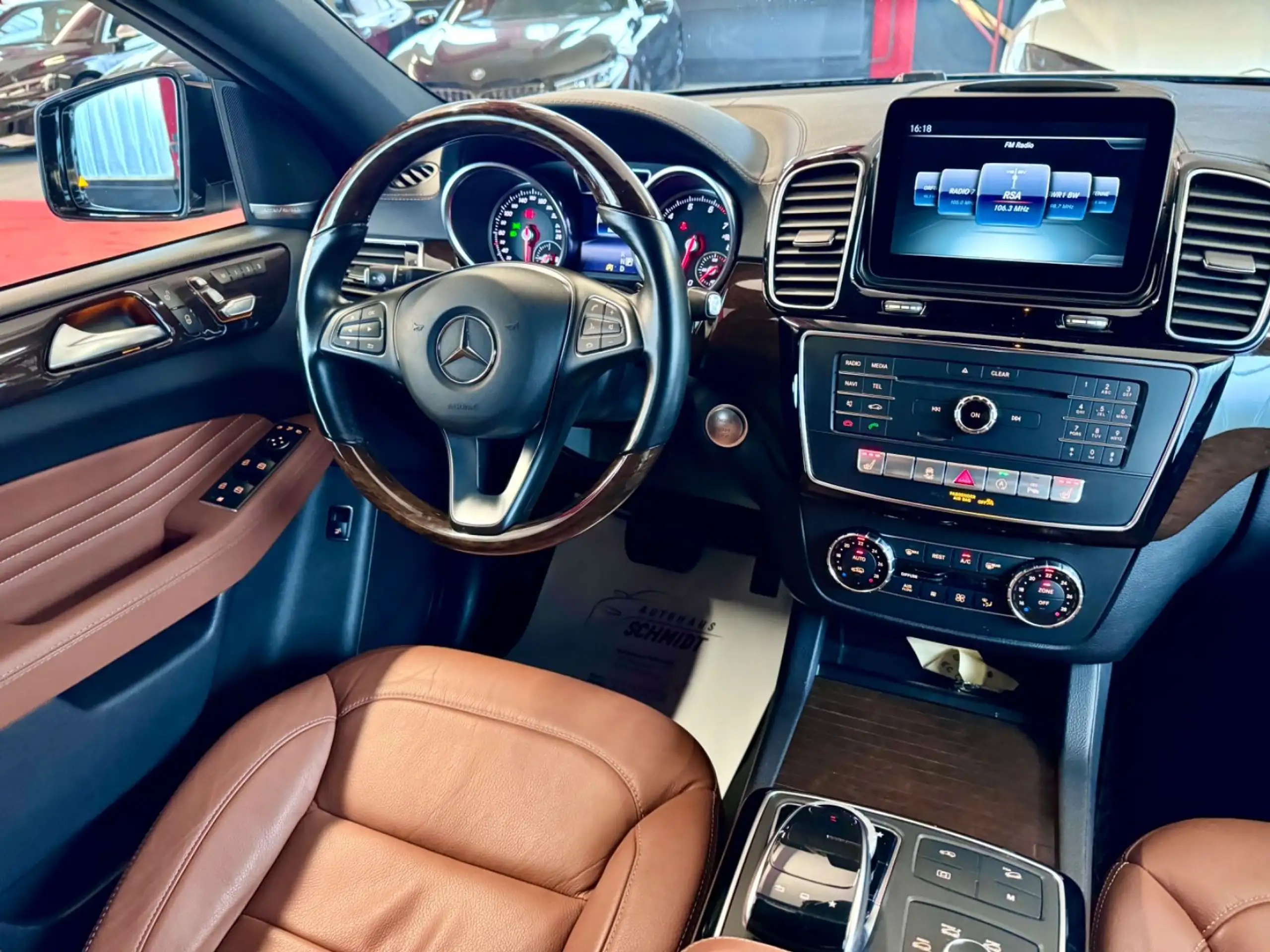 Mercedes-Benz - GLE 500