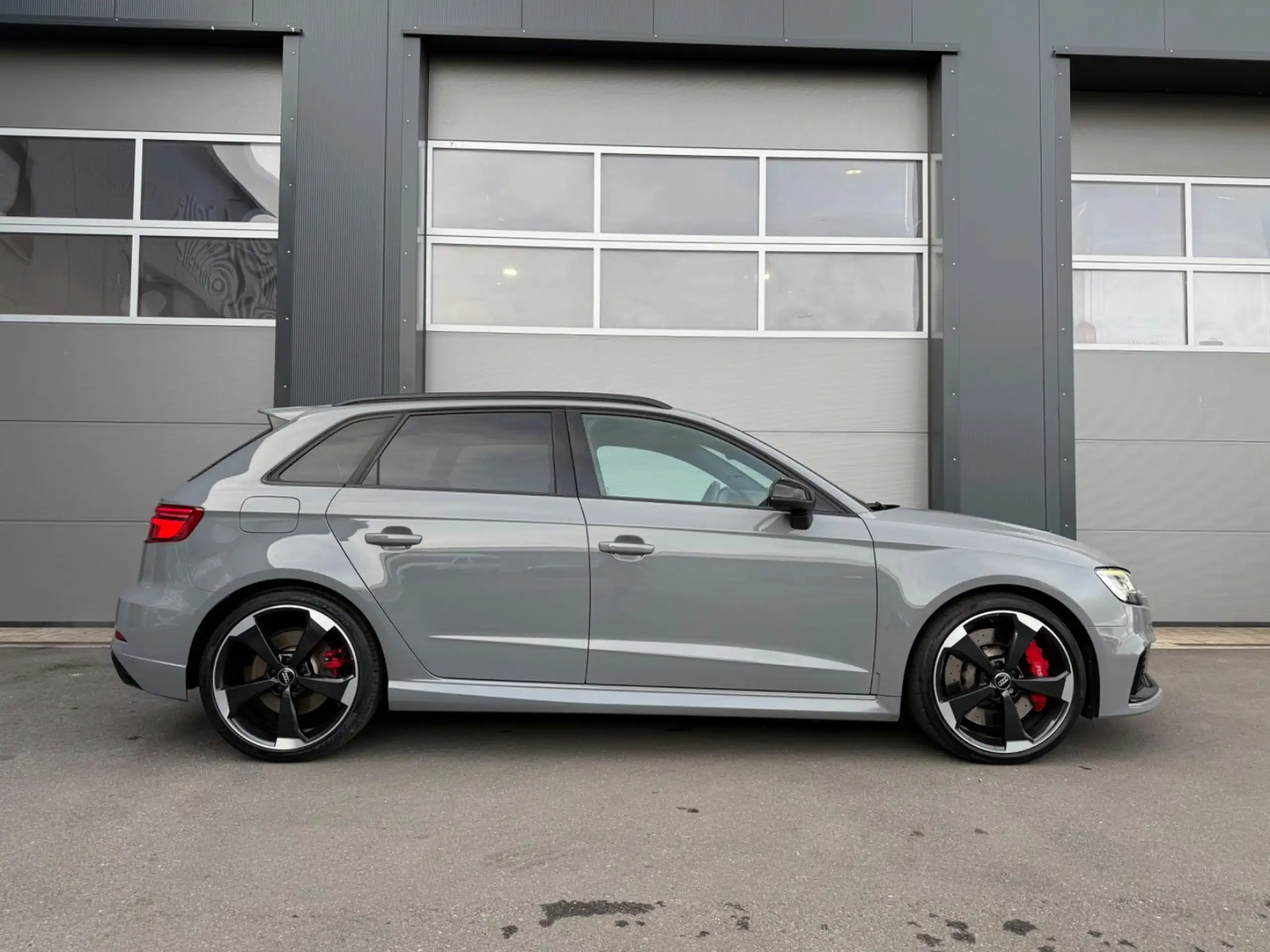 Audi - RS3