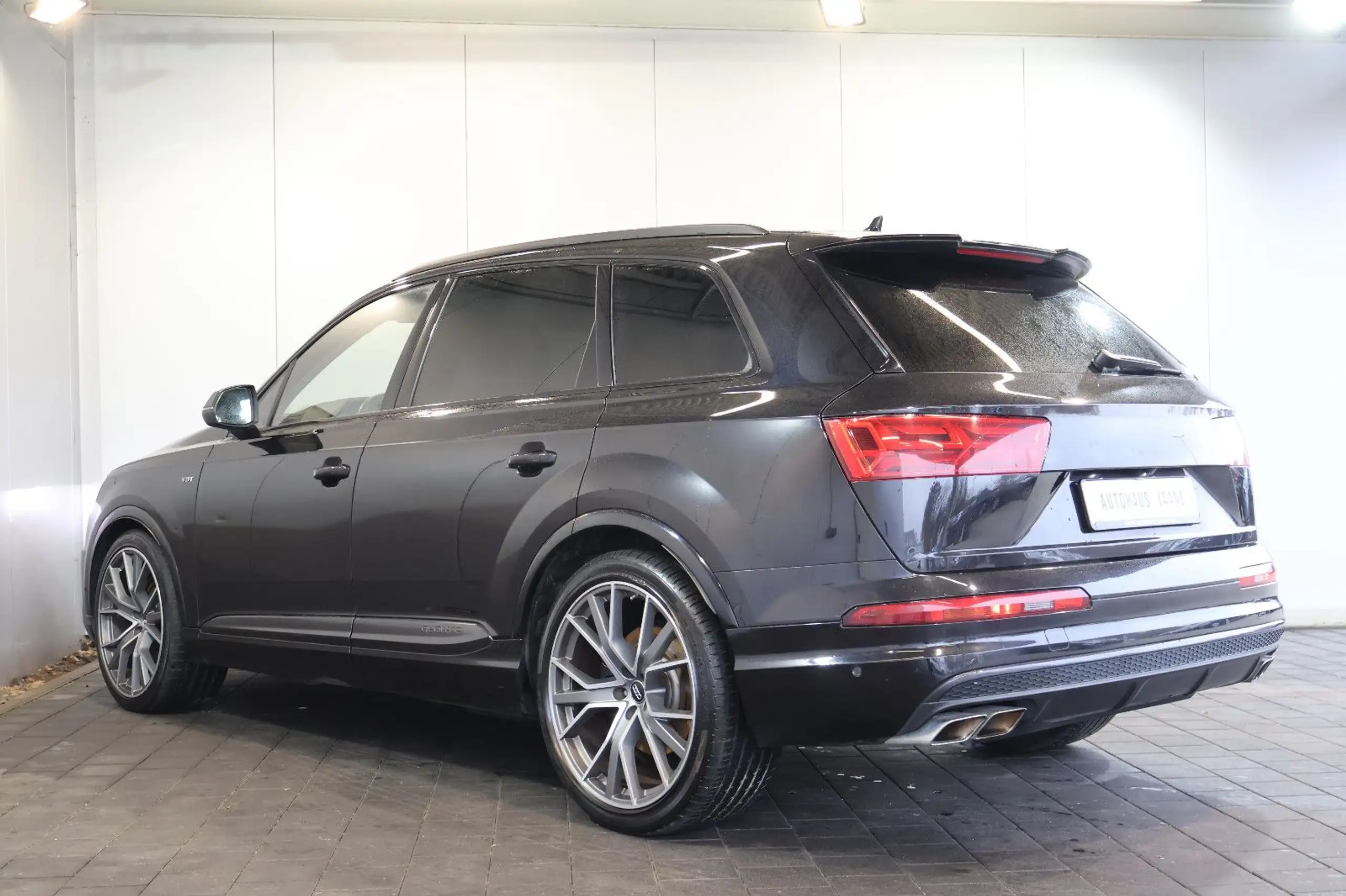 Audi - SQ7