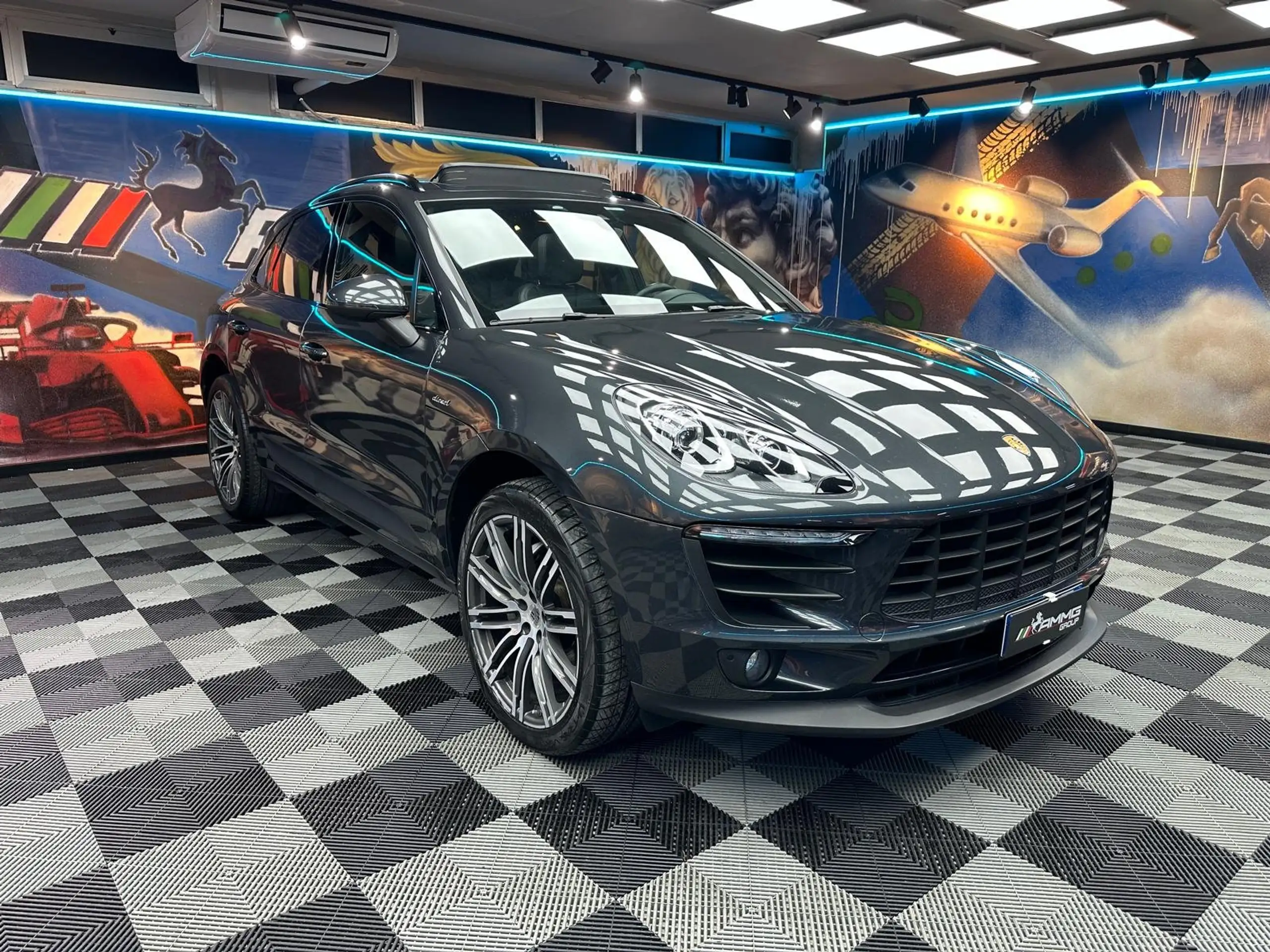 Porsche - Macan