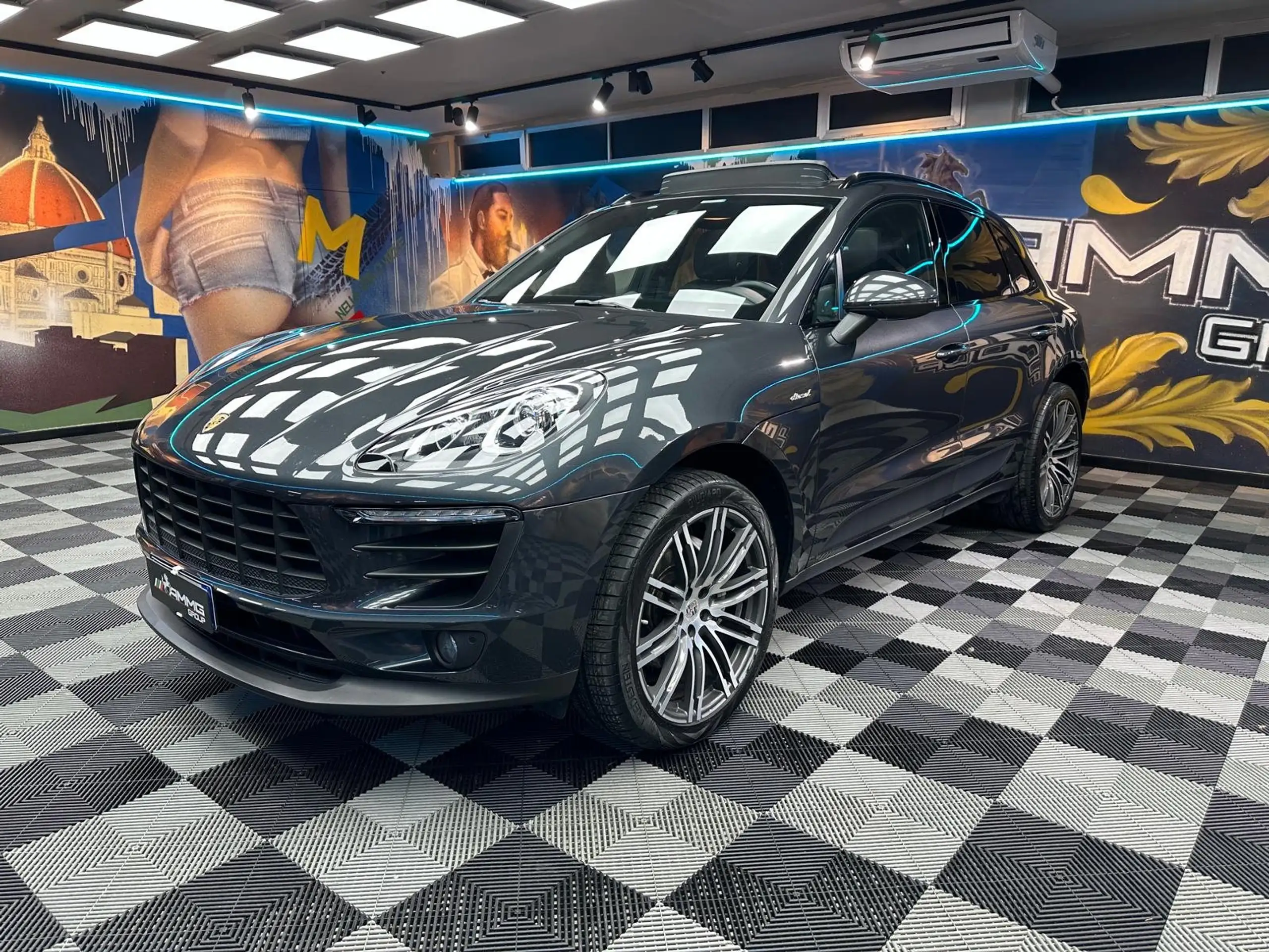 Porsche - Macan