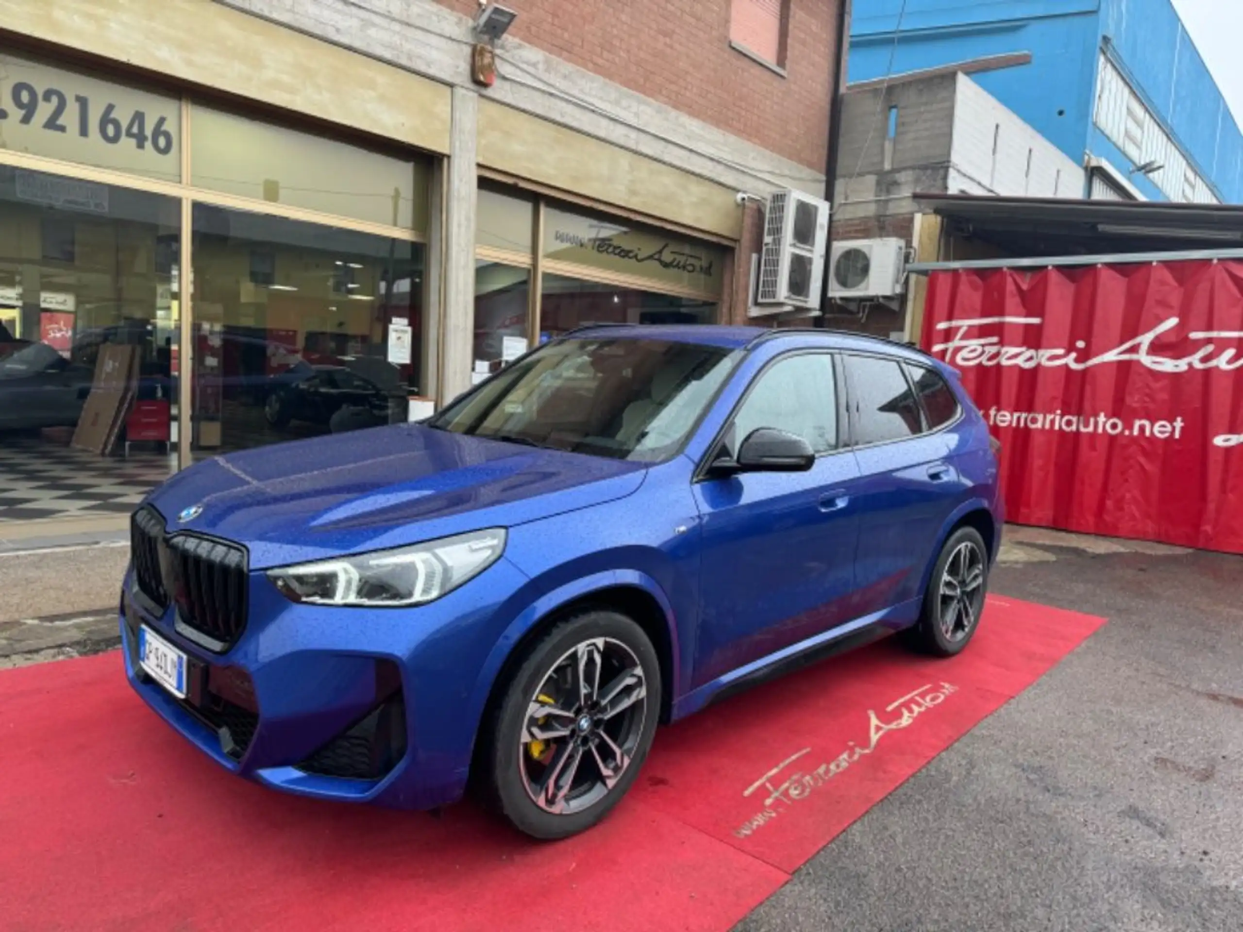 BMW - X1