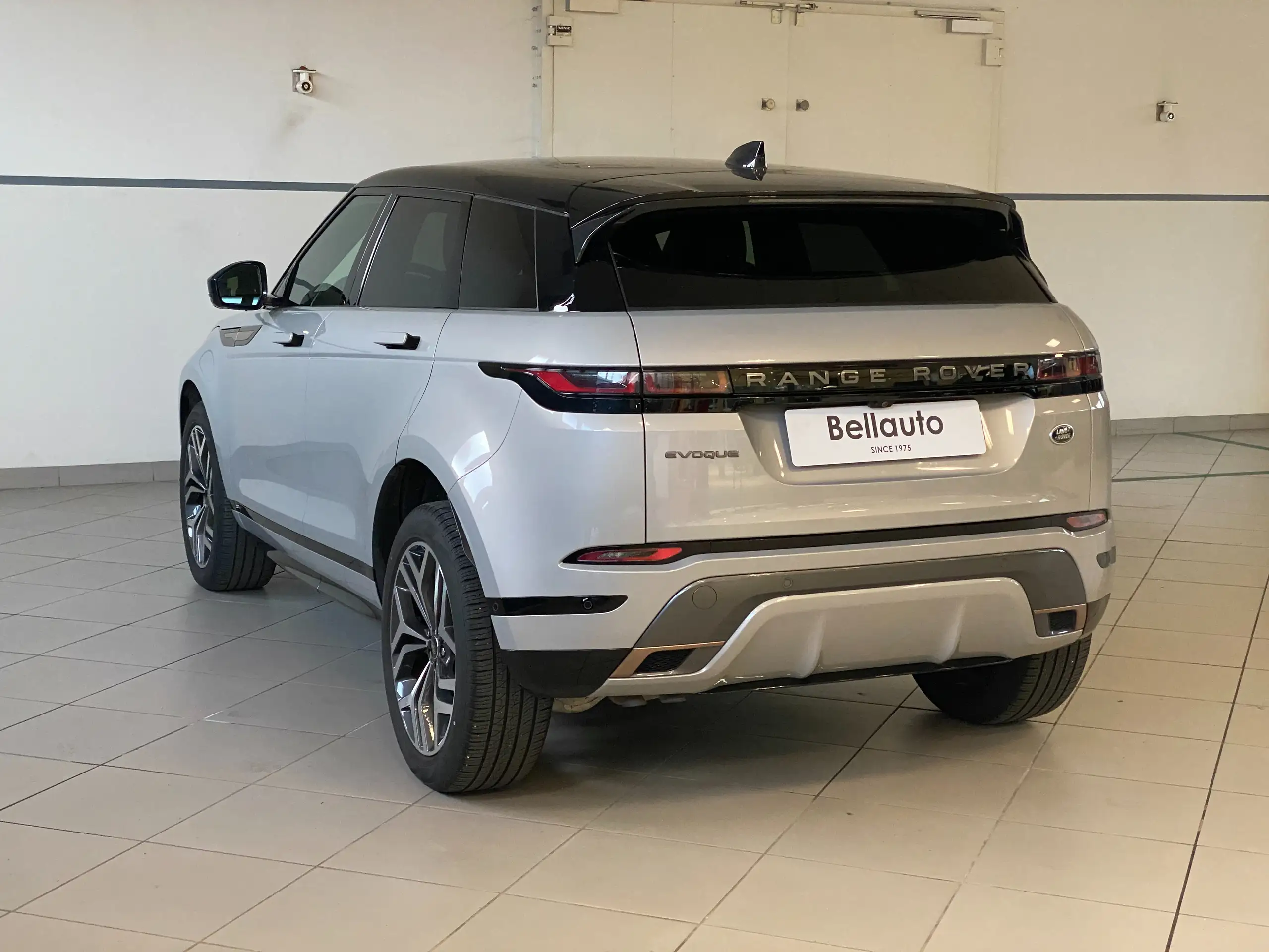 Land Rover - Range Rover Evoque