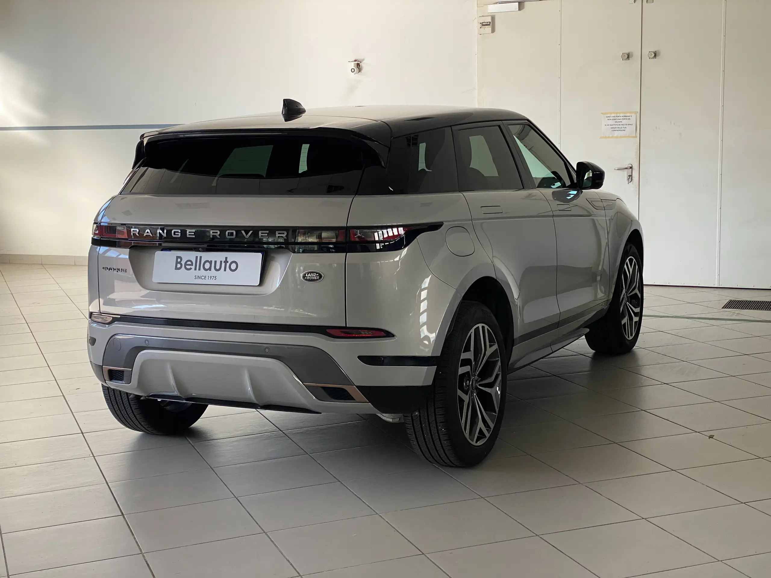 Land Rover - Range Rover Evoque