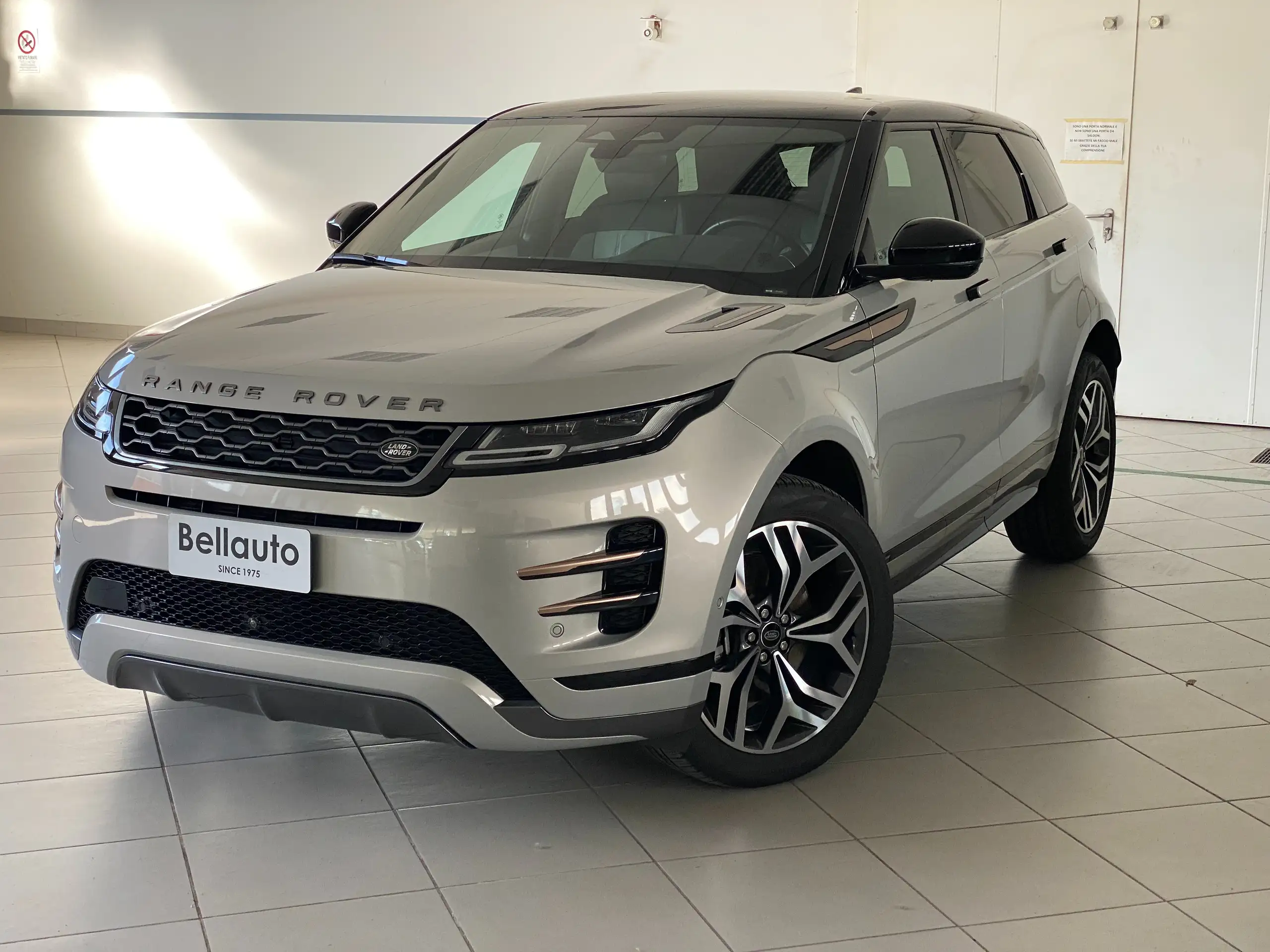 Land Rover - Range Rover Evoque