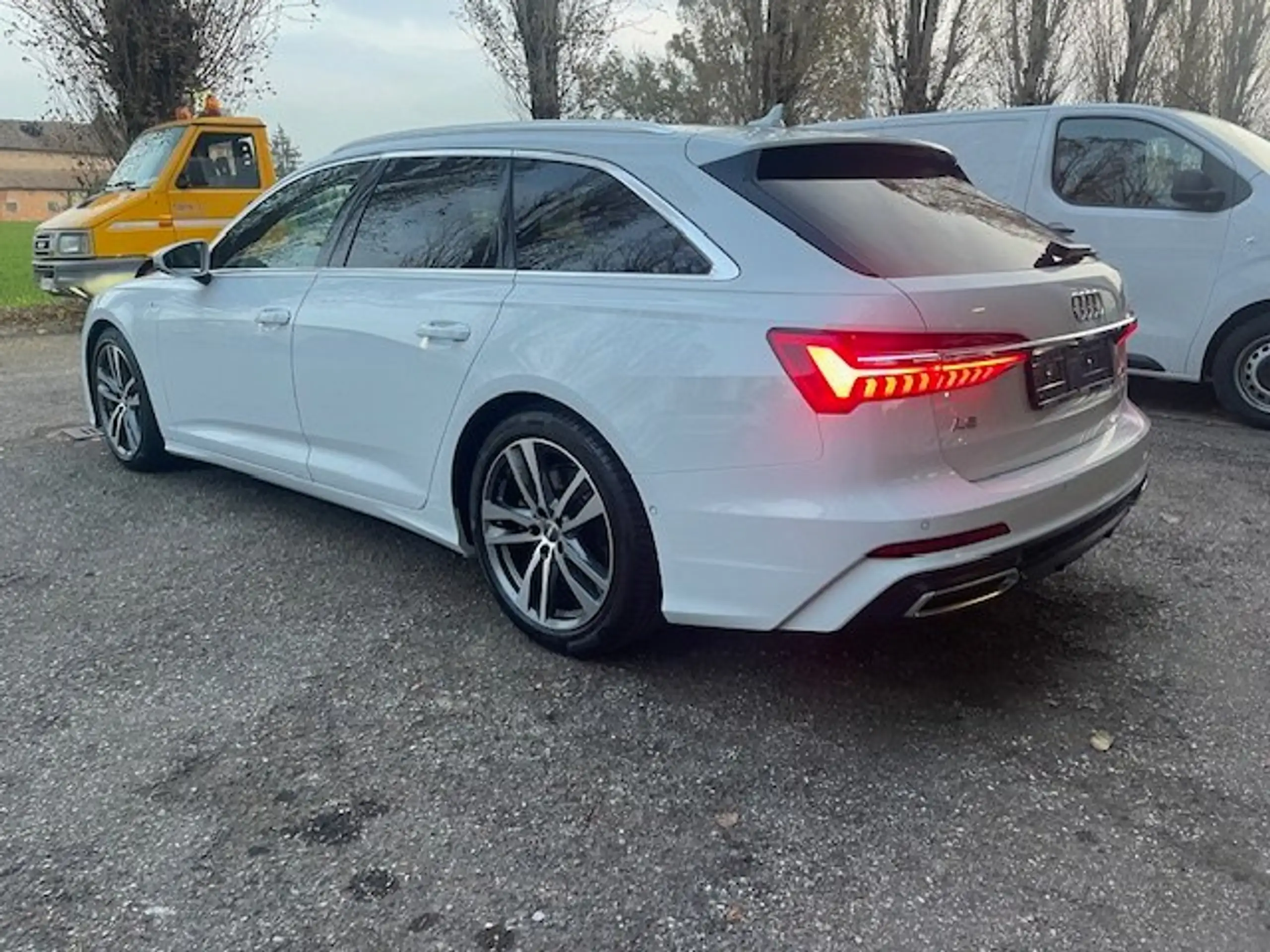 Audi - A6