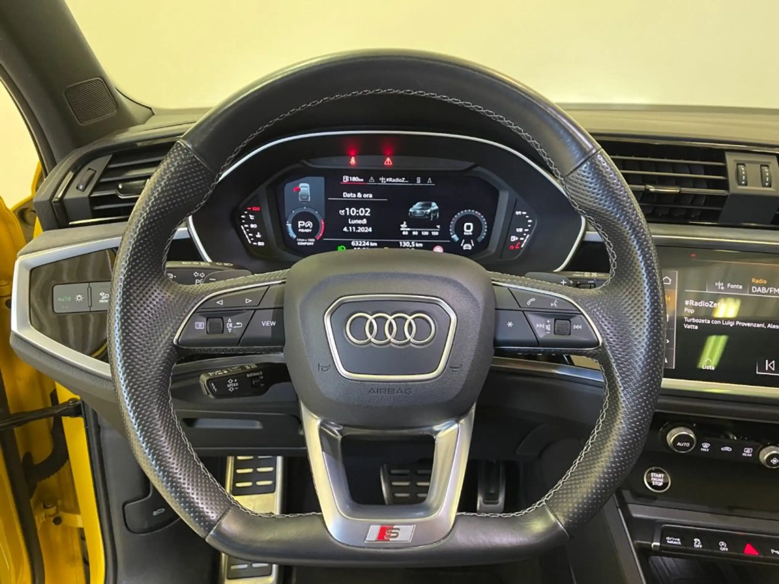 Audi - Q3