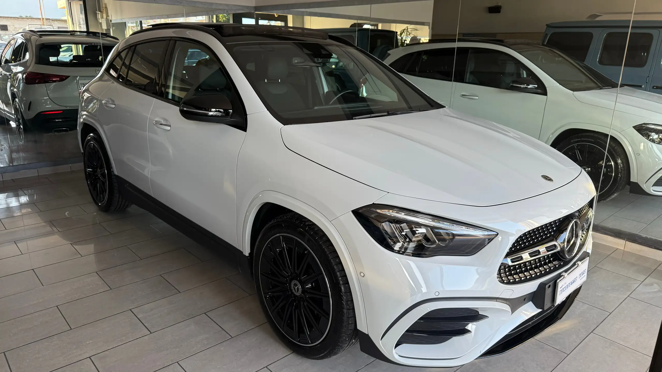 Mercedes-Benz - GLA 200