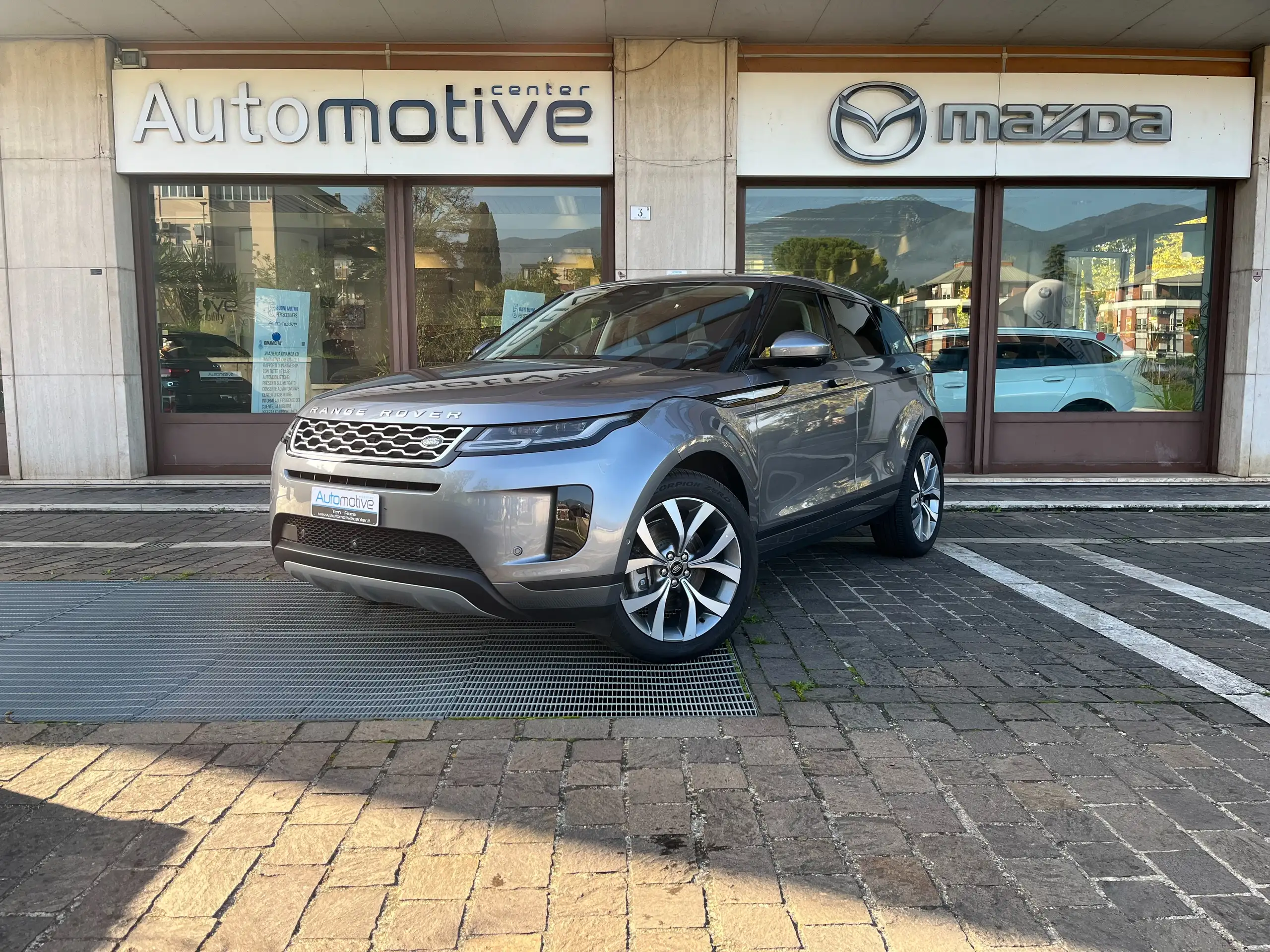 Land Rover - Range Rover Evoque