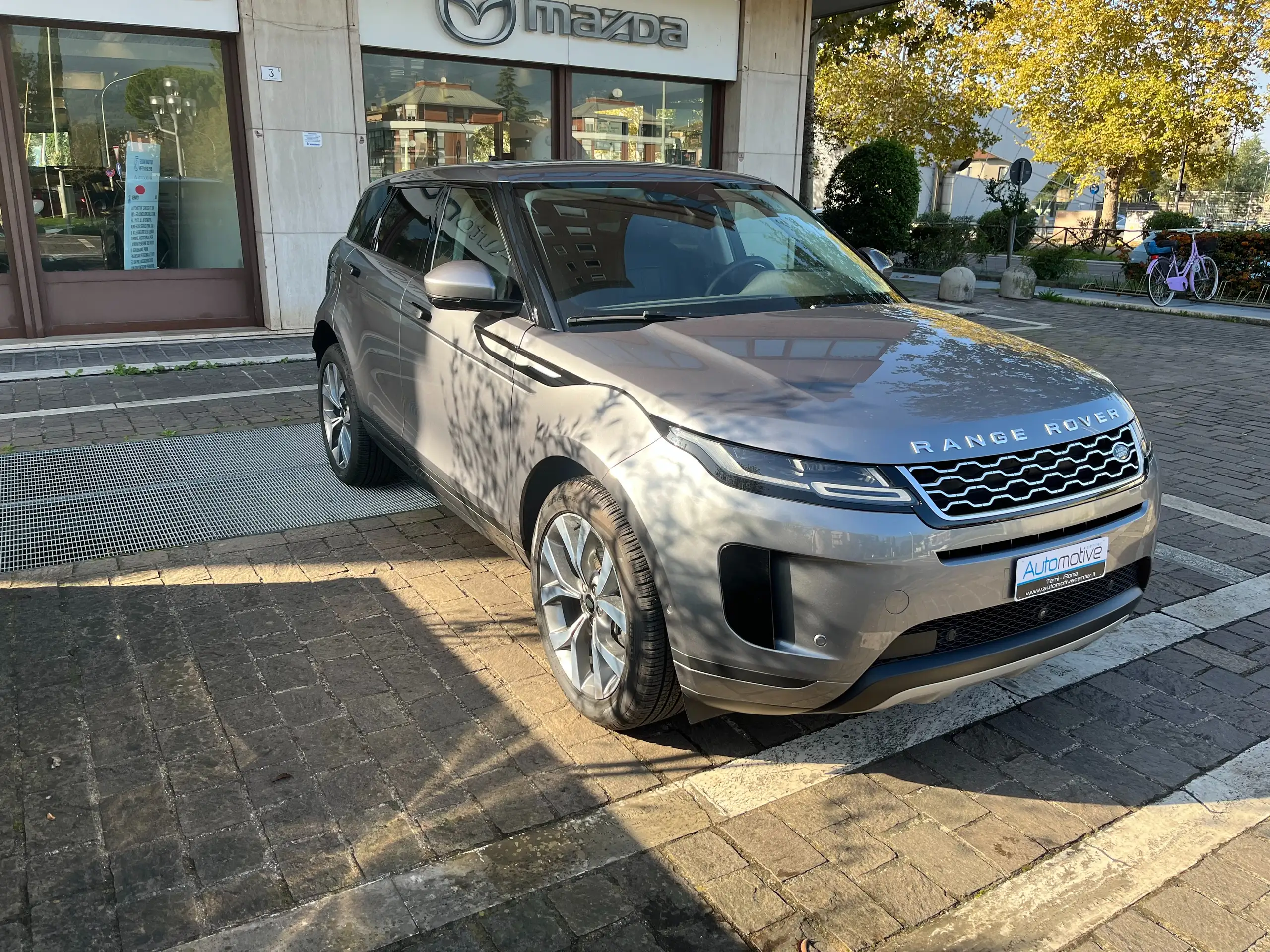 Land Rover - Range Rover Evoque