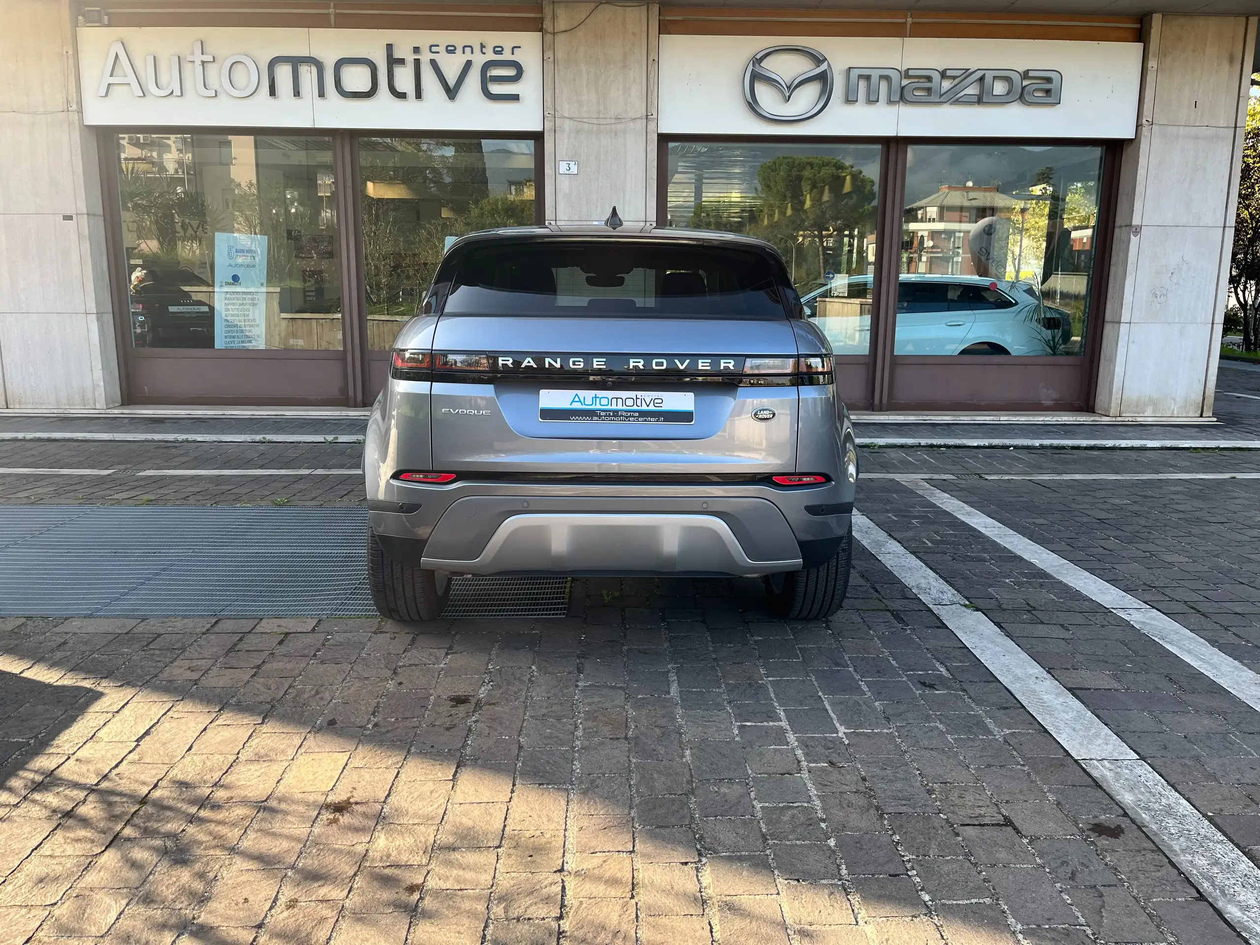 Land Rover - Range Rover Evoque