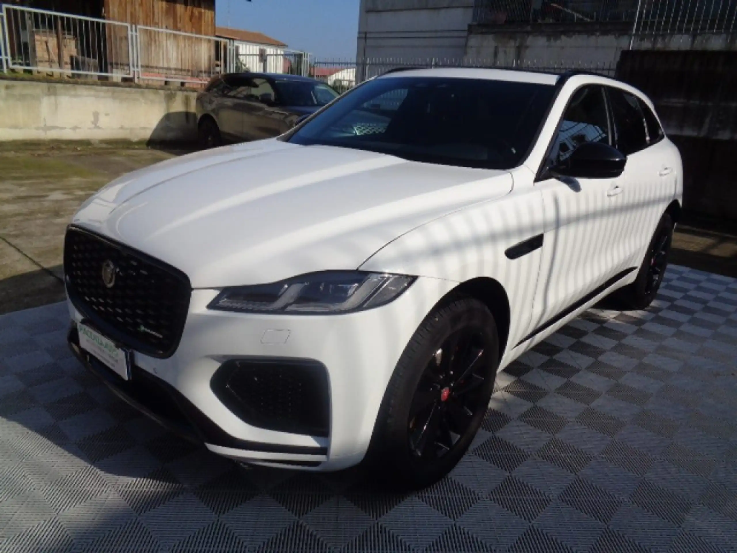 Jaguar - F-Pace