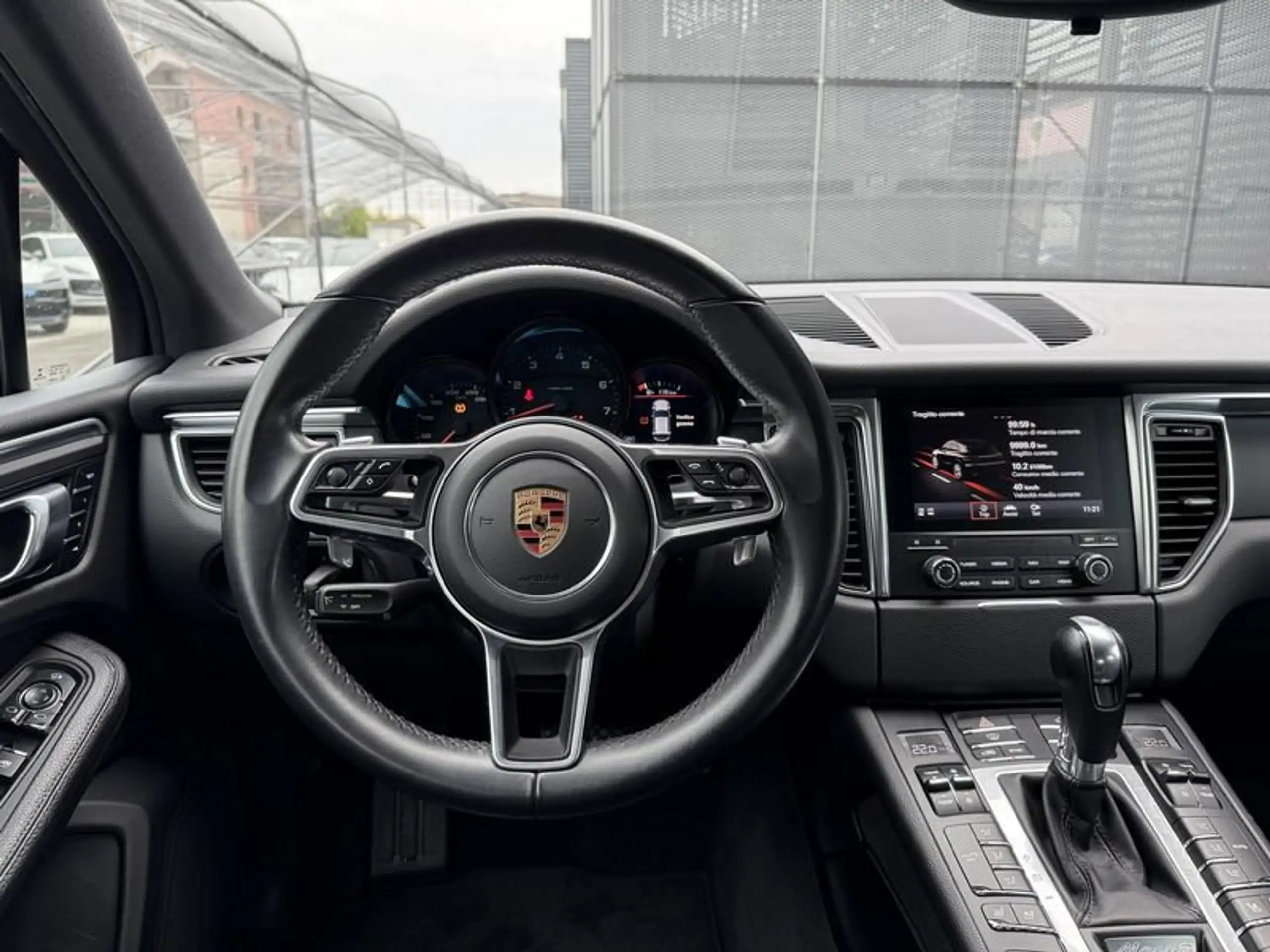 Porsche - Macan