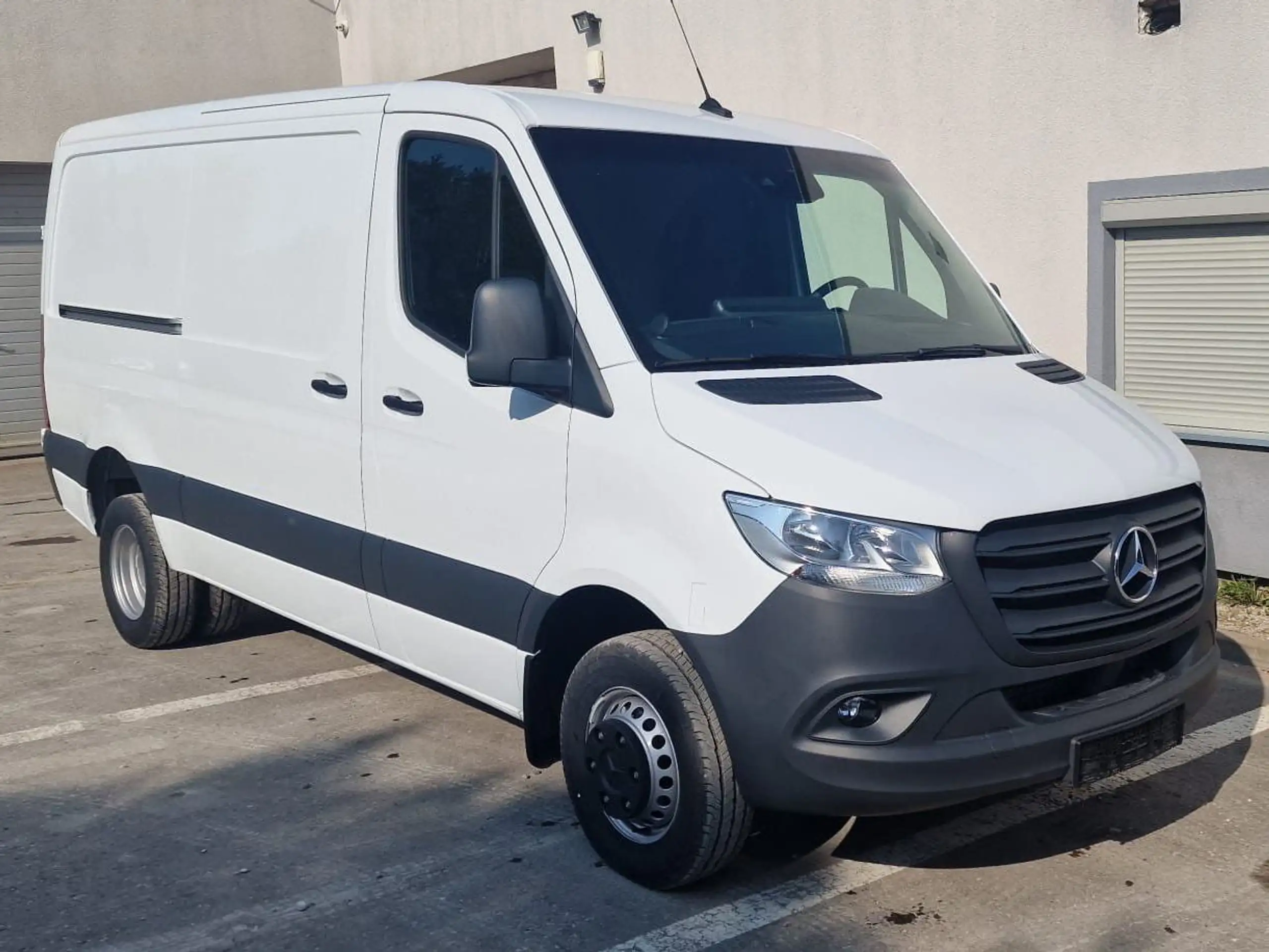 Mercedes-Benz - Sprinter