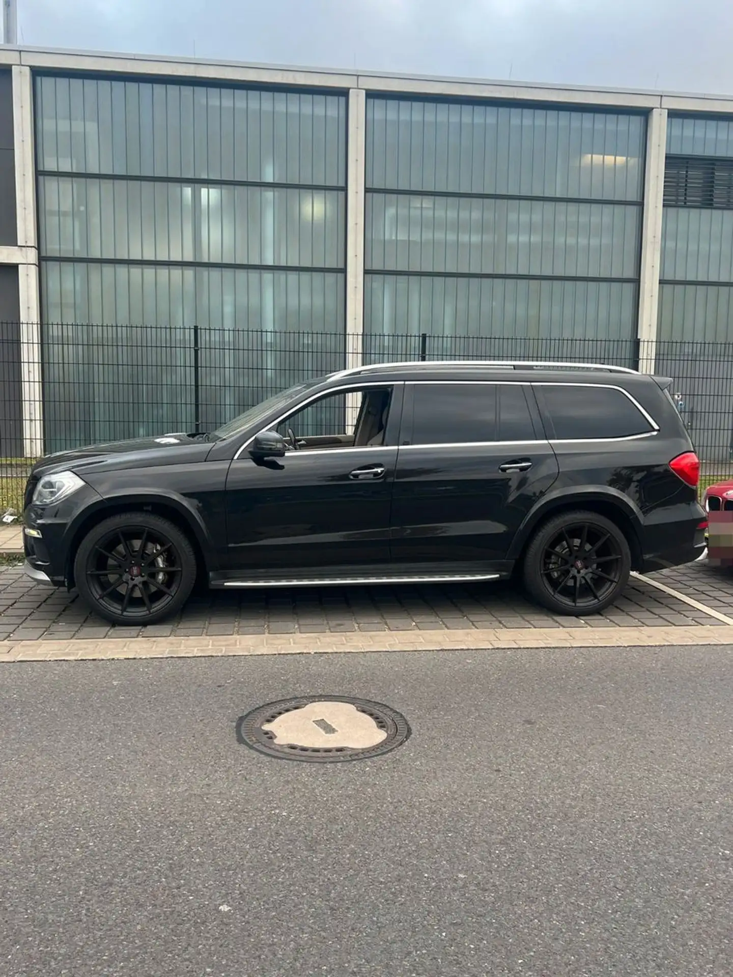 Mercedes-Benz - GL 63 AMG