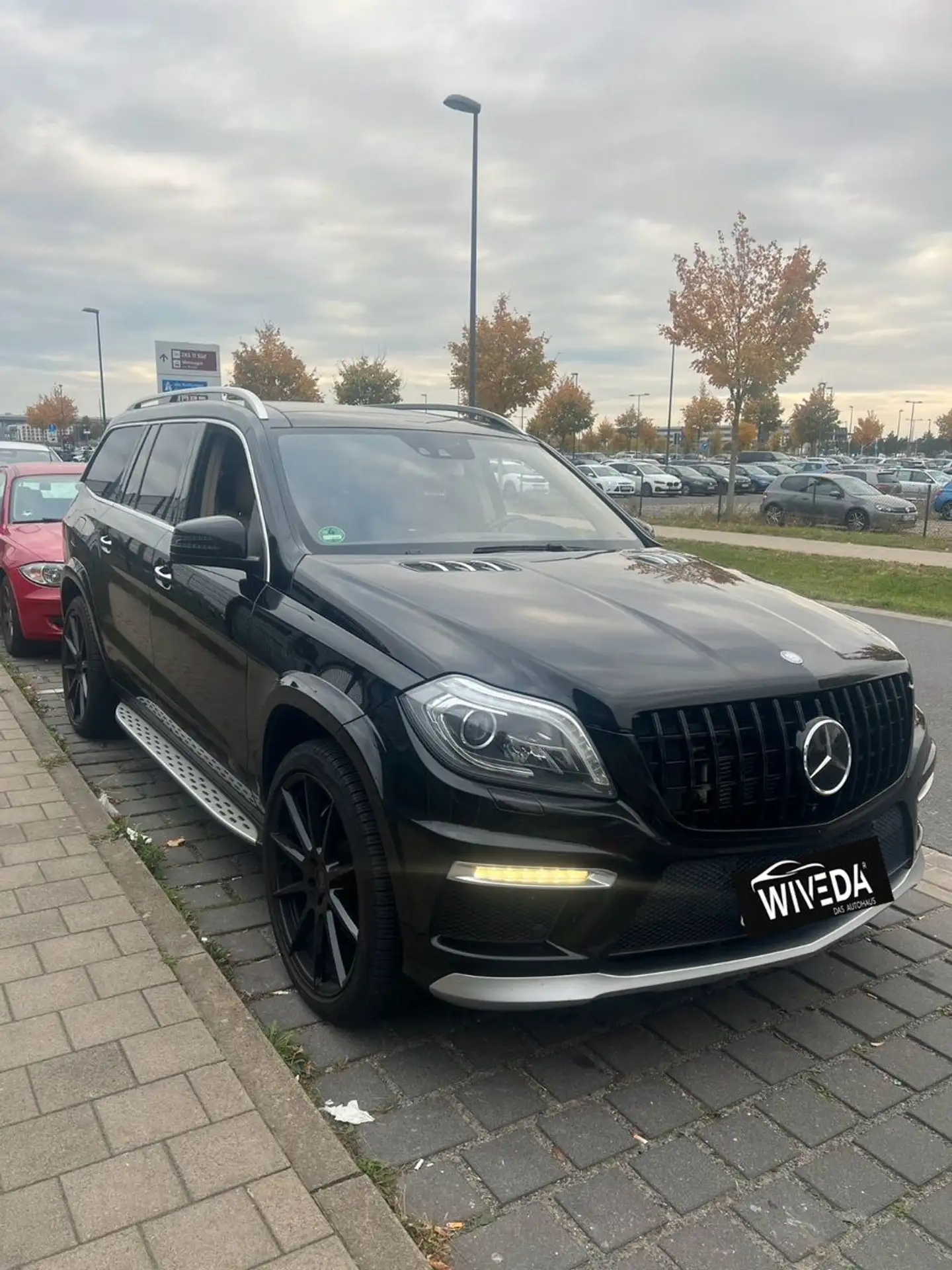 Mercedes-Benz - GL 63 AMG