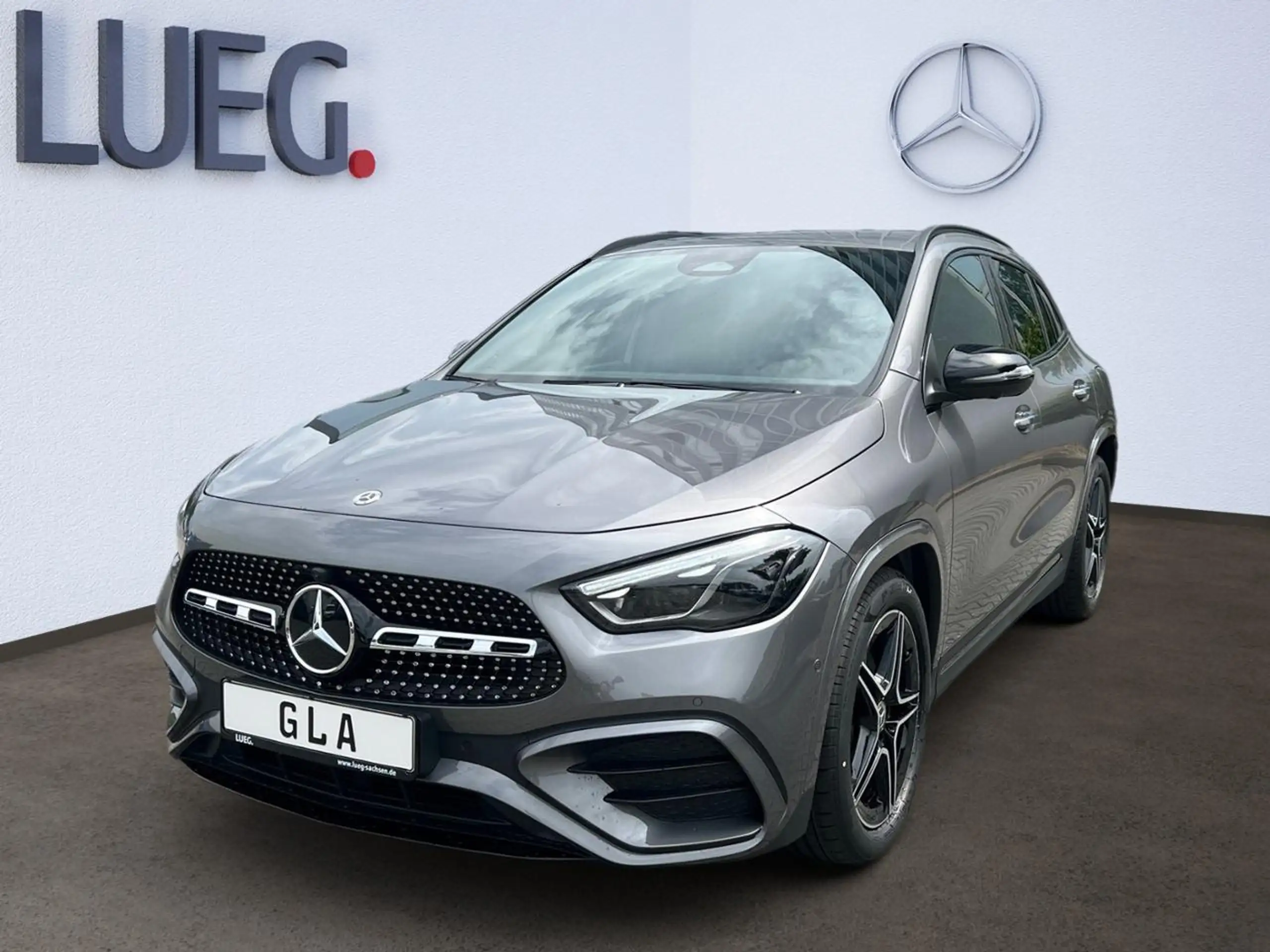 Mercedes-Benz - GLA 200