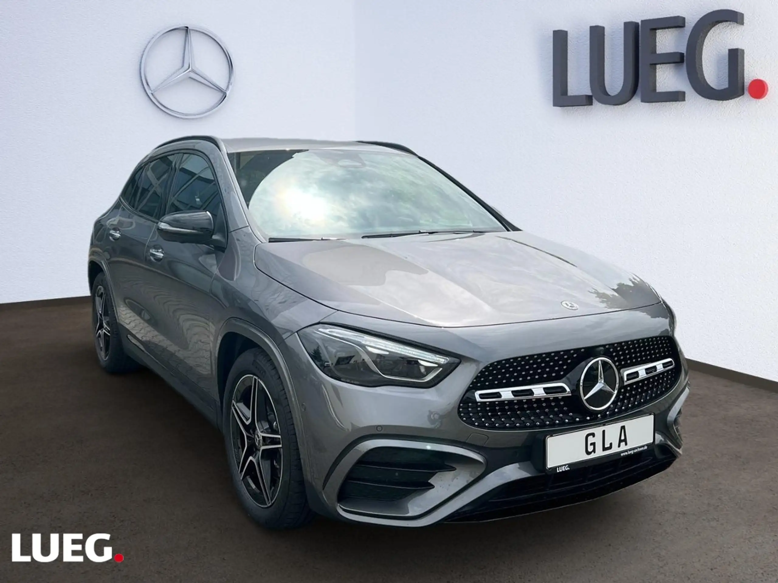 Mercedes-Benz - GLA 200