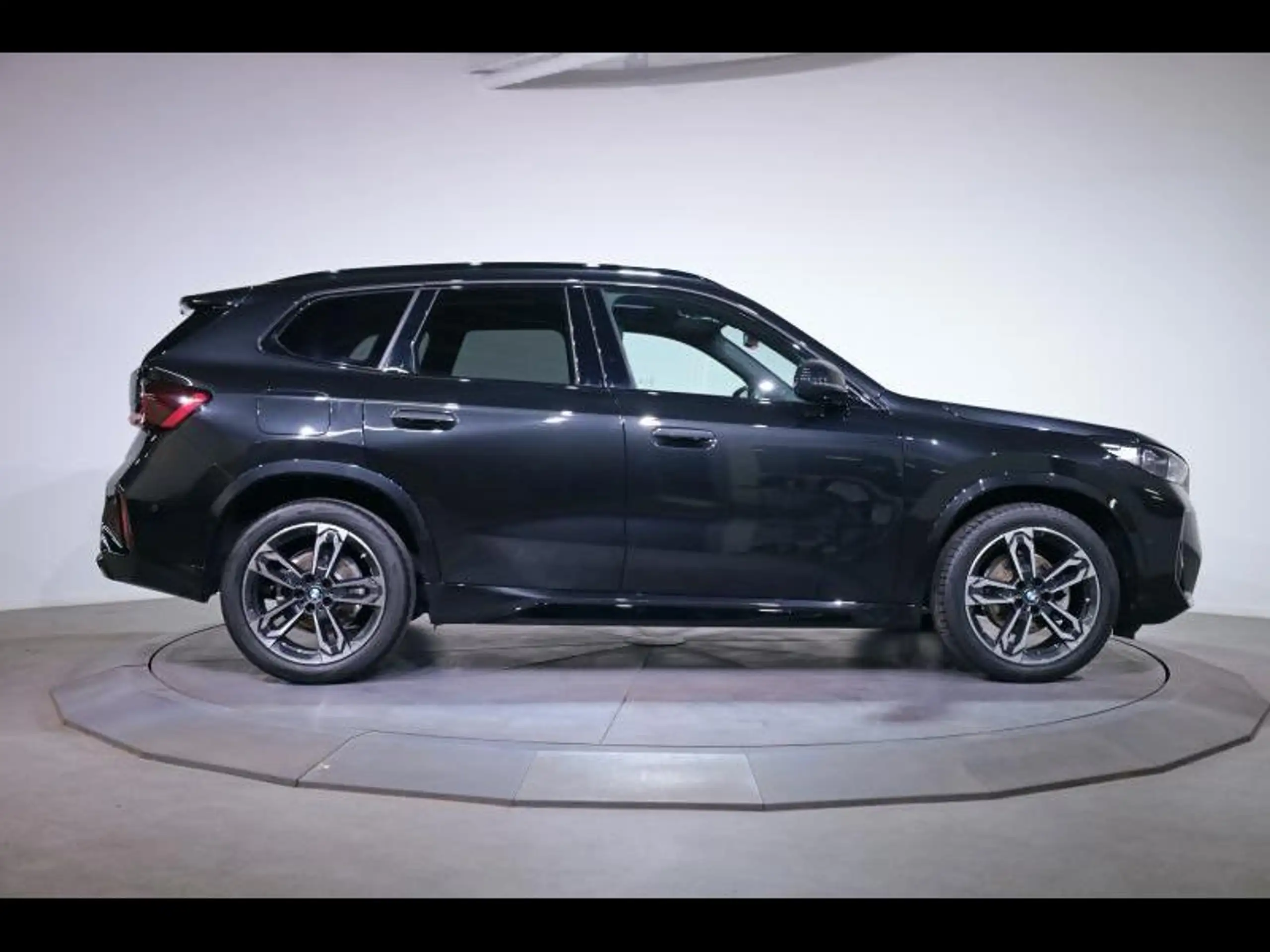 BMW - X1