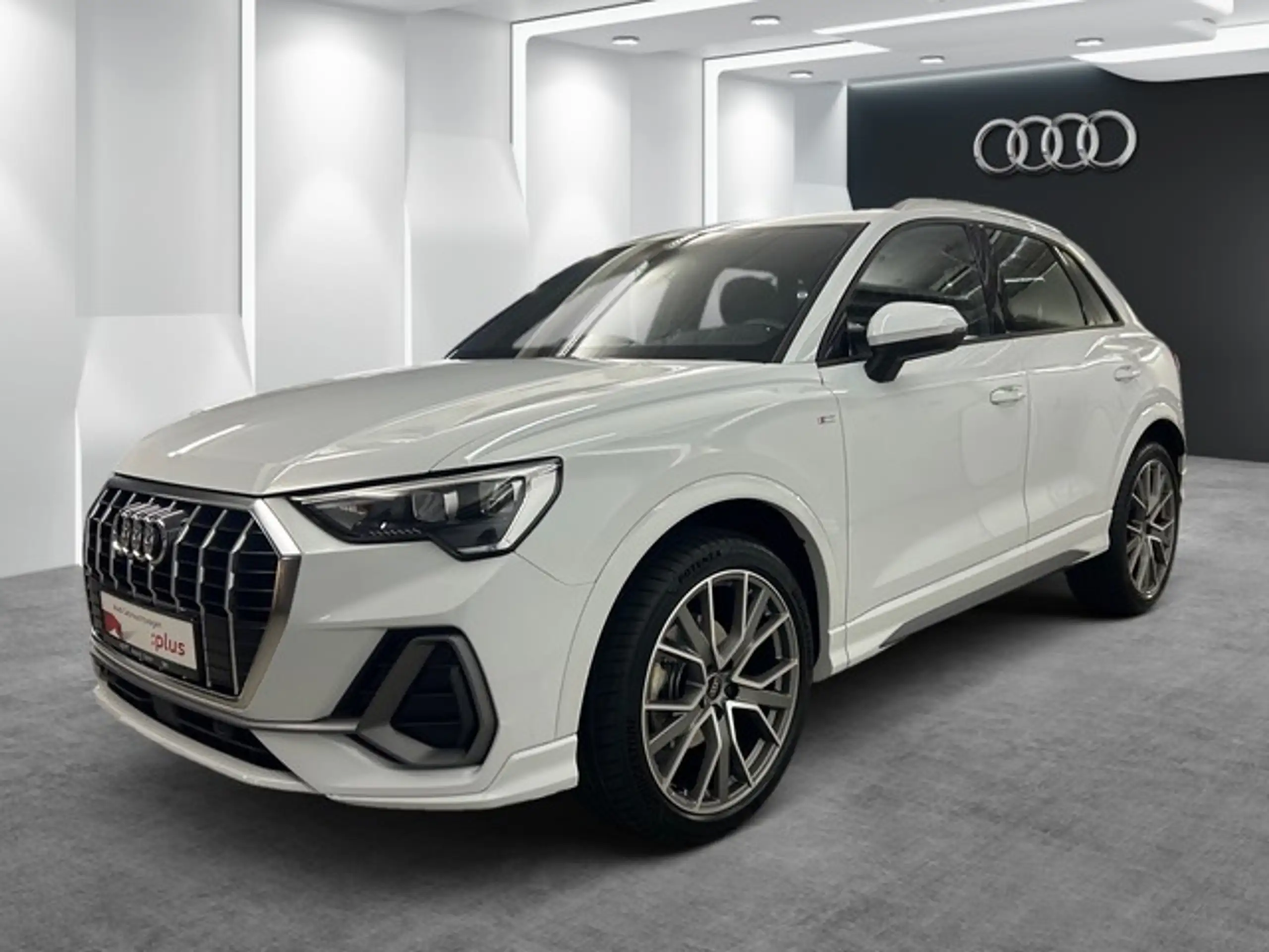 Audi - Q3