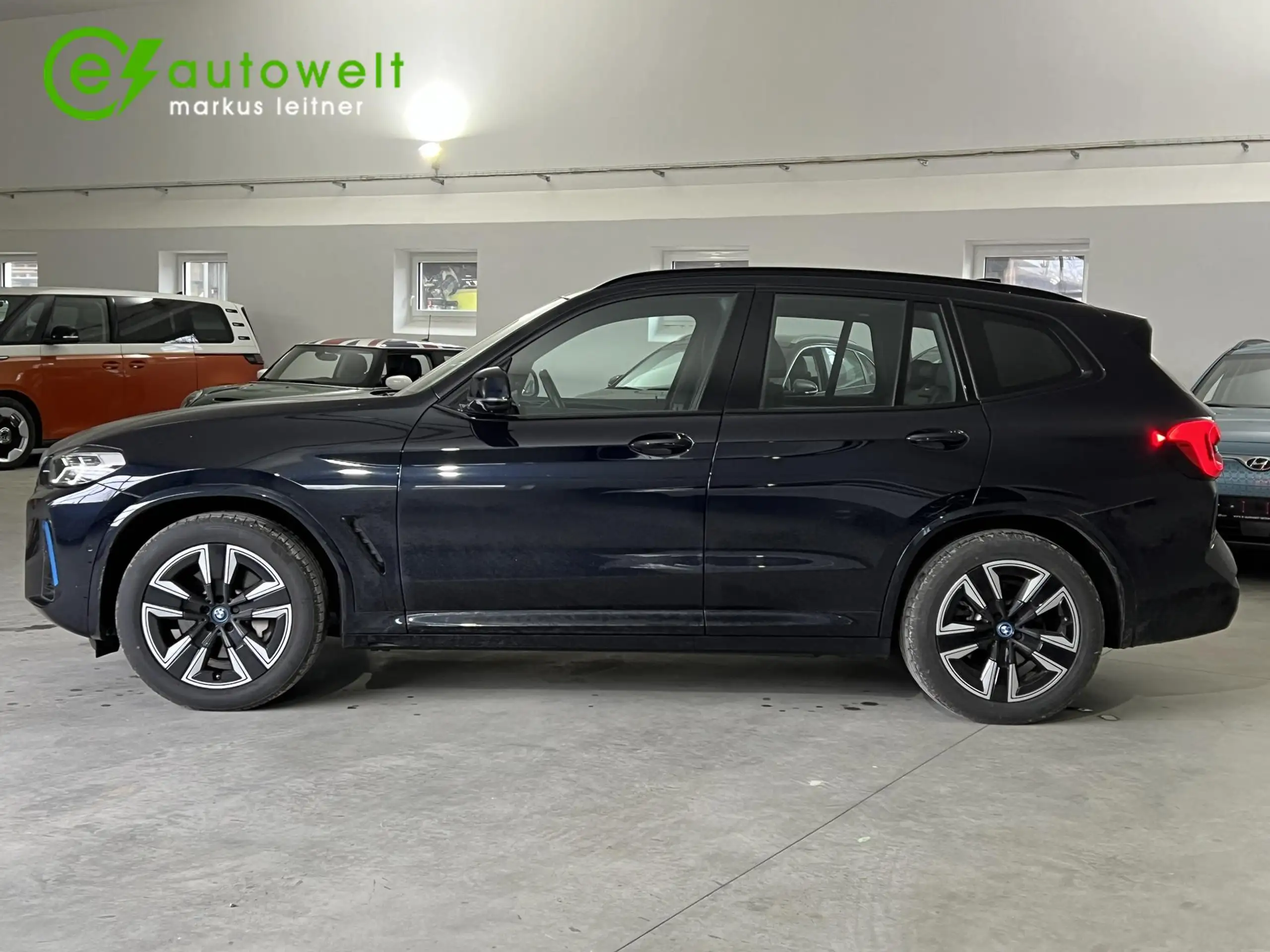 BMW - iX3