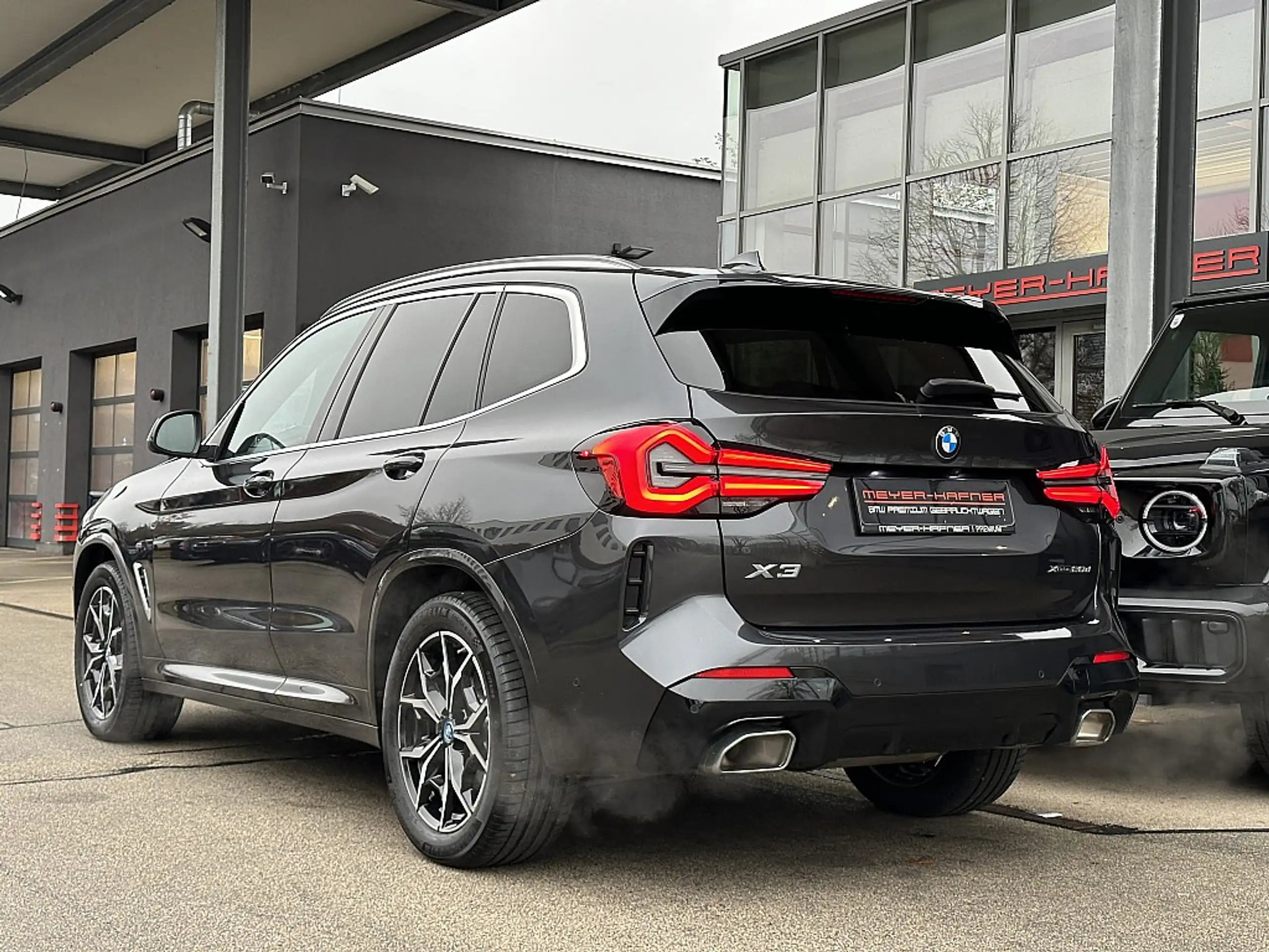 BMW - X3