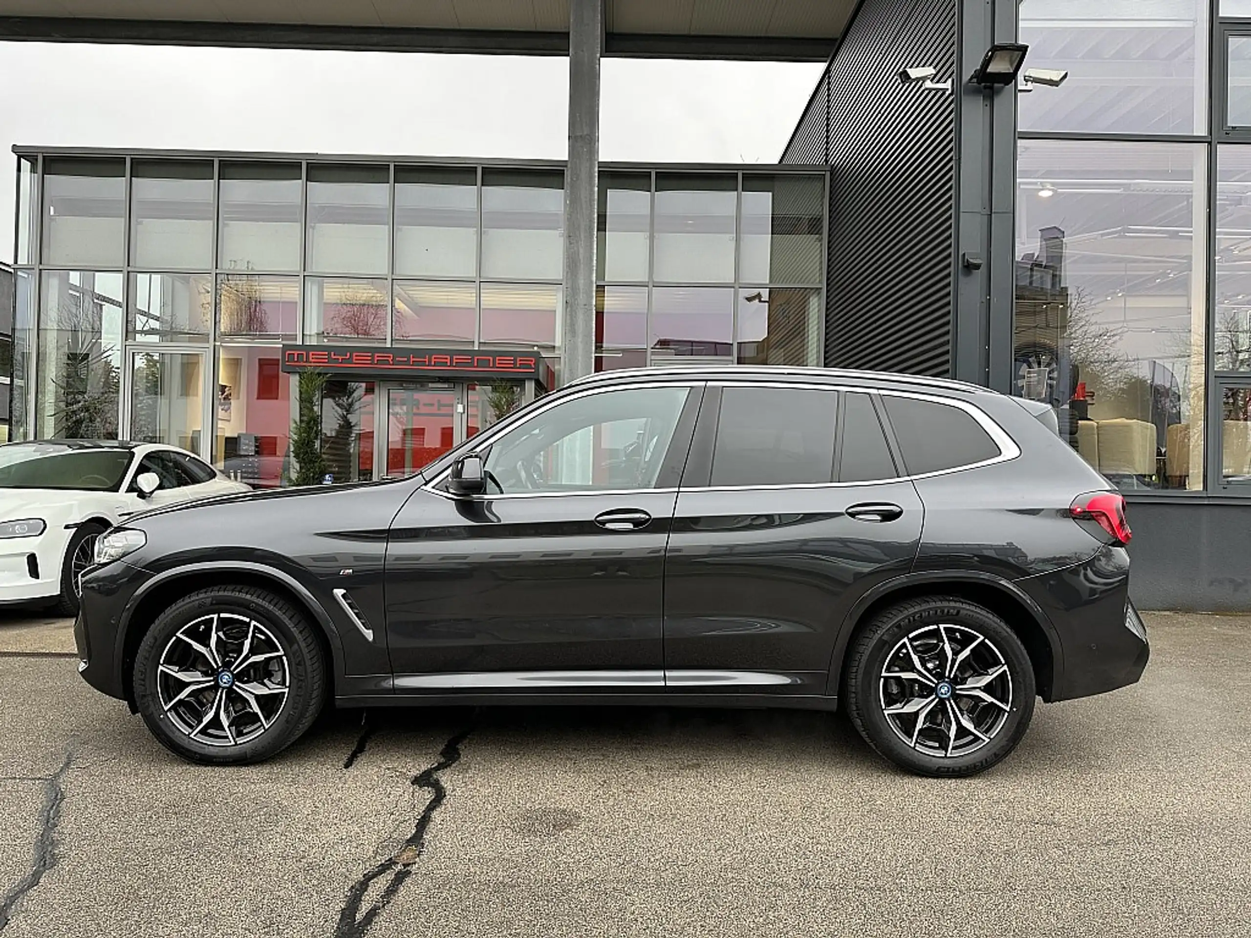 BMW - X3