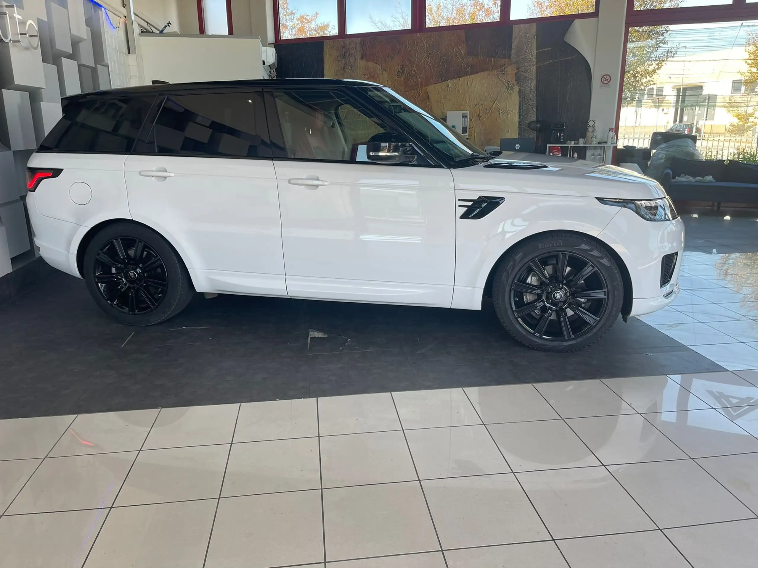 Land Rover - Range Rover Sport