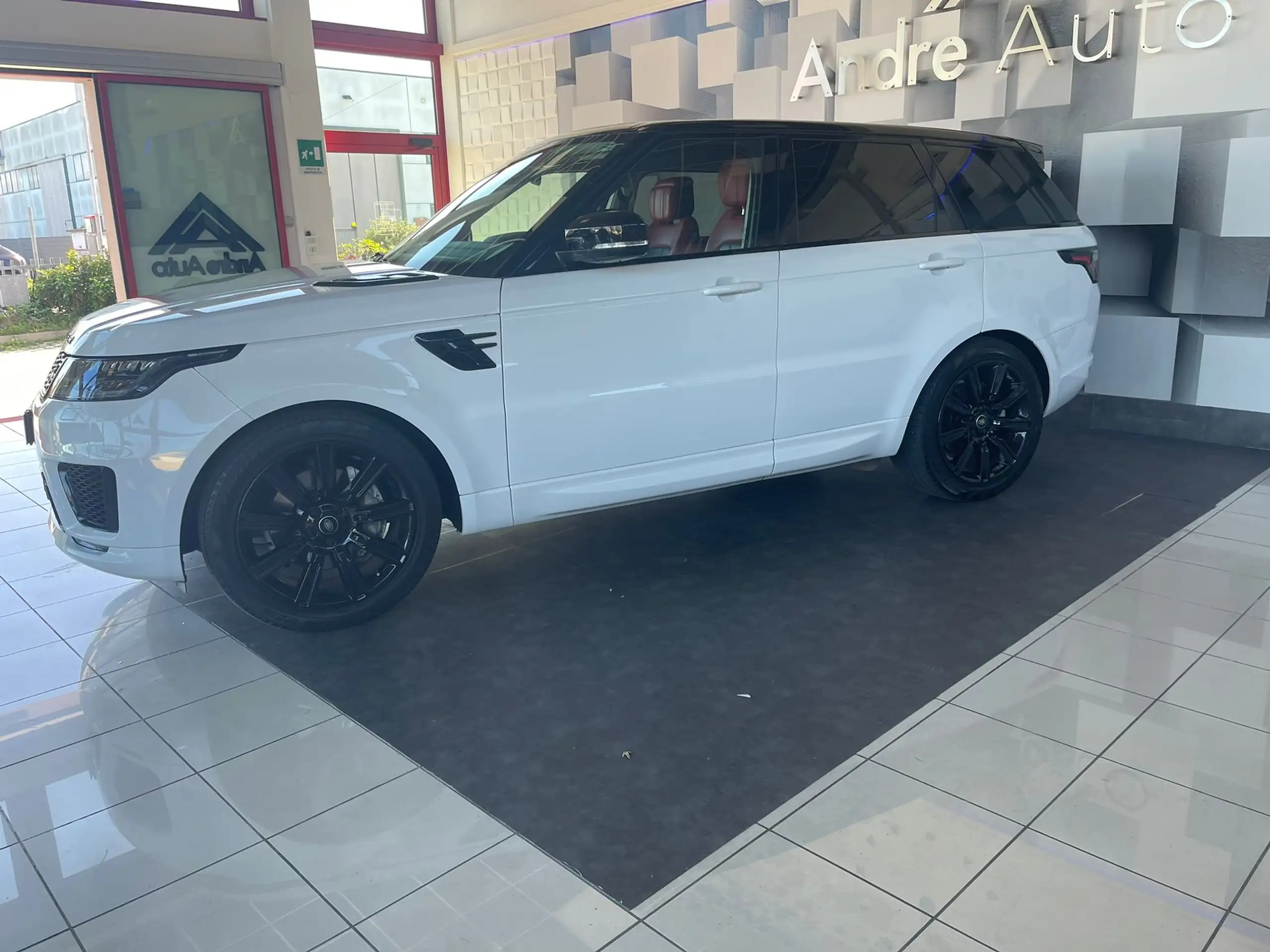 Land Rover - Range Rover Sport