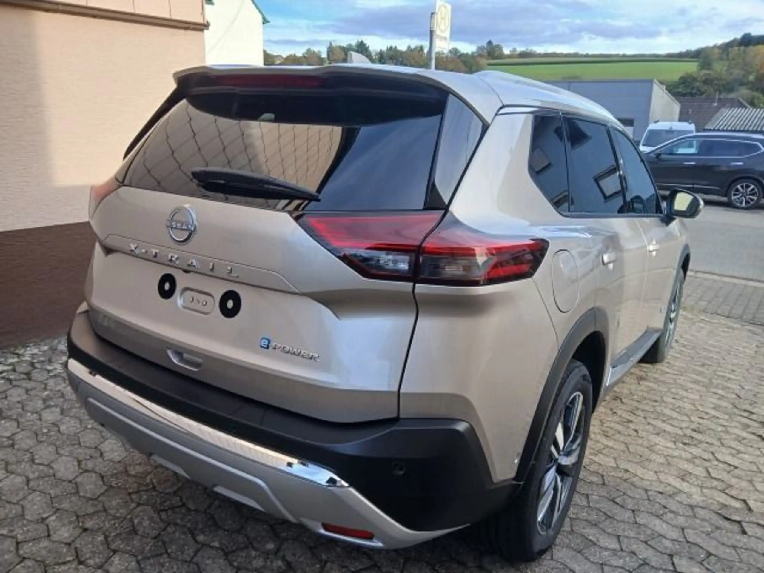 Nissan - X-Trail