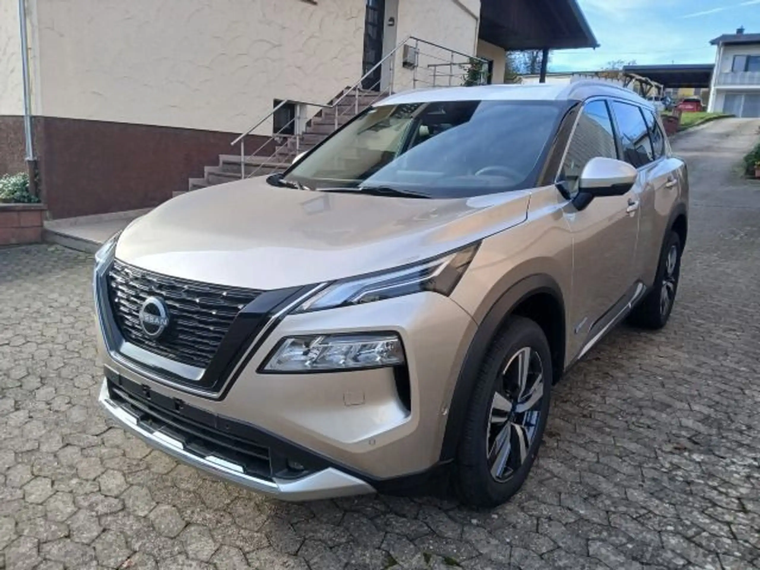 Nissan - X-Trail