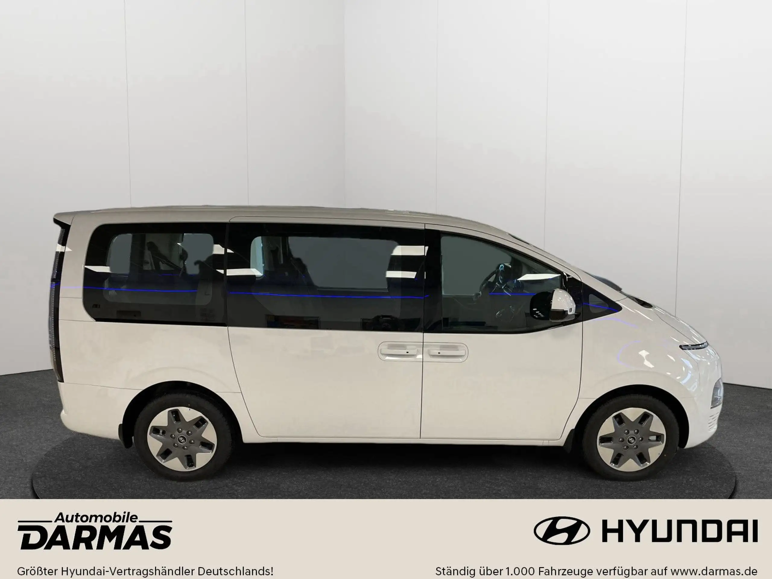 Hyundai - STARIA