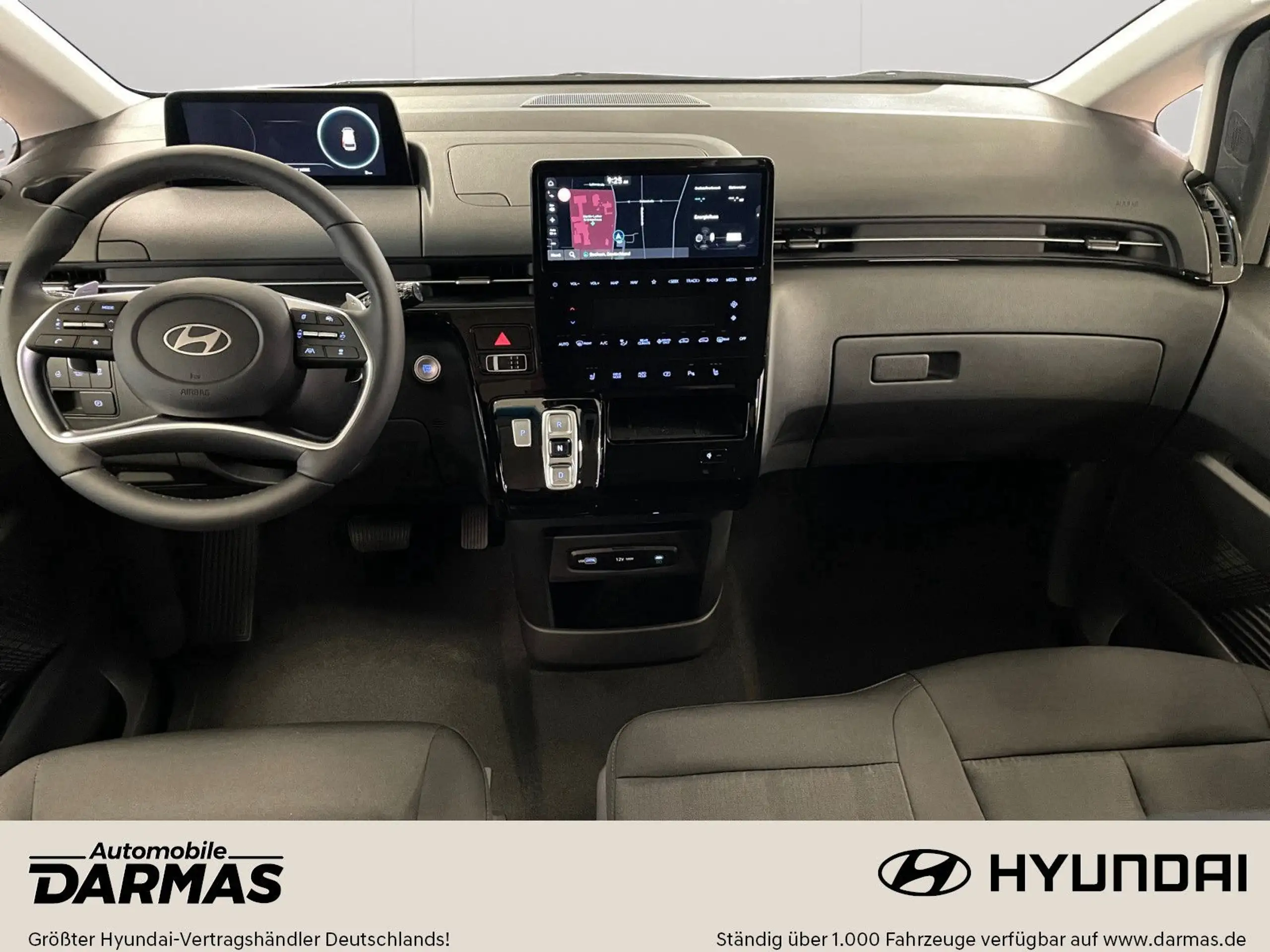 Hyundai - STARIA