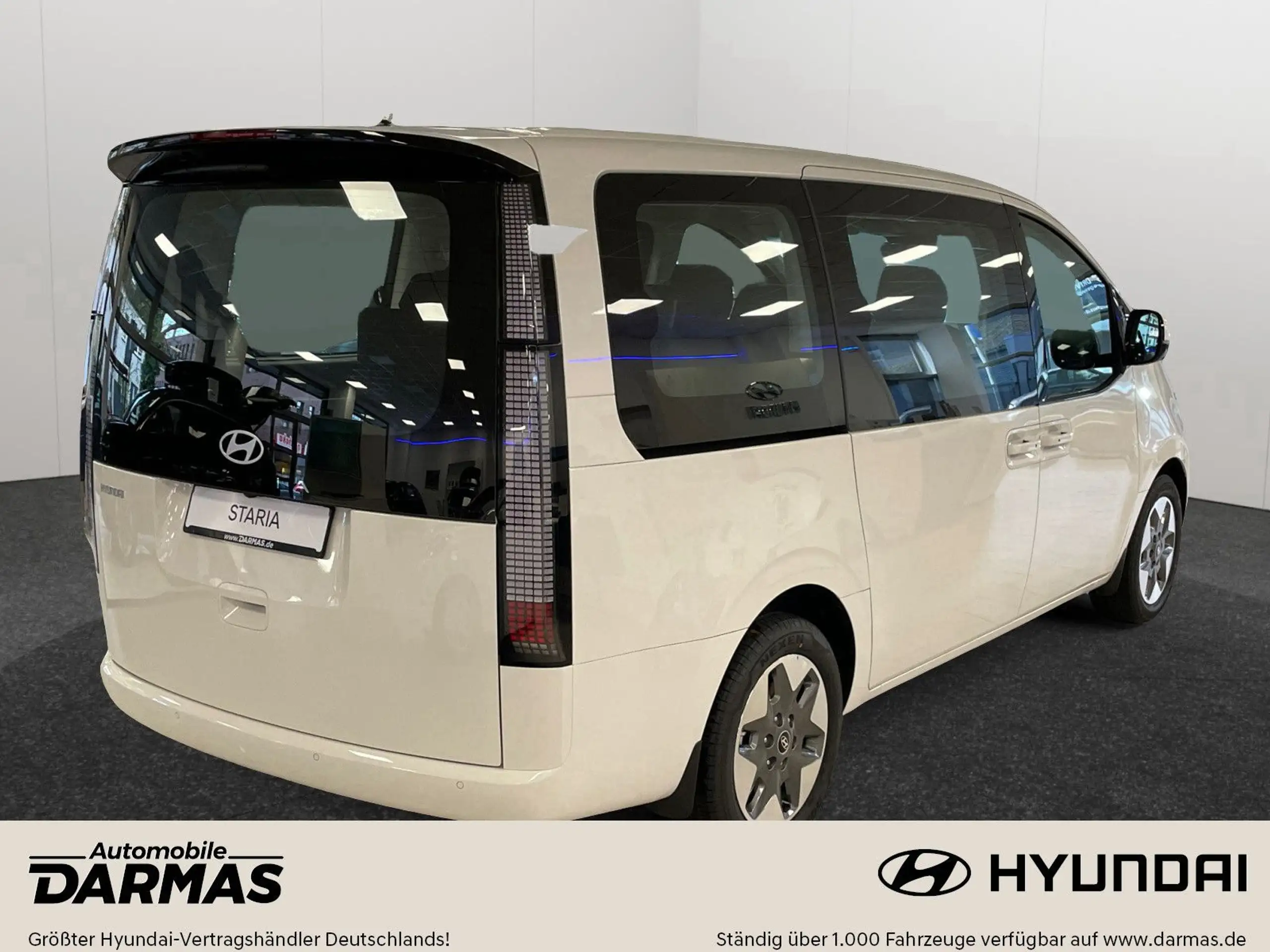 Hyundai - STARIA