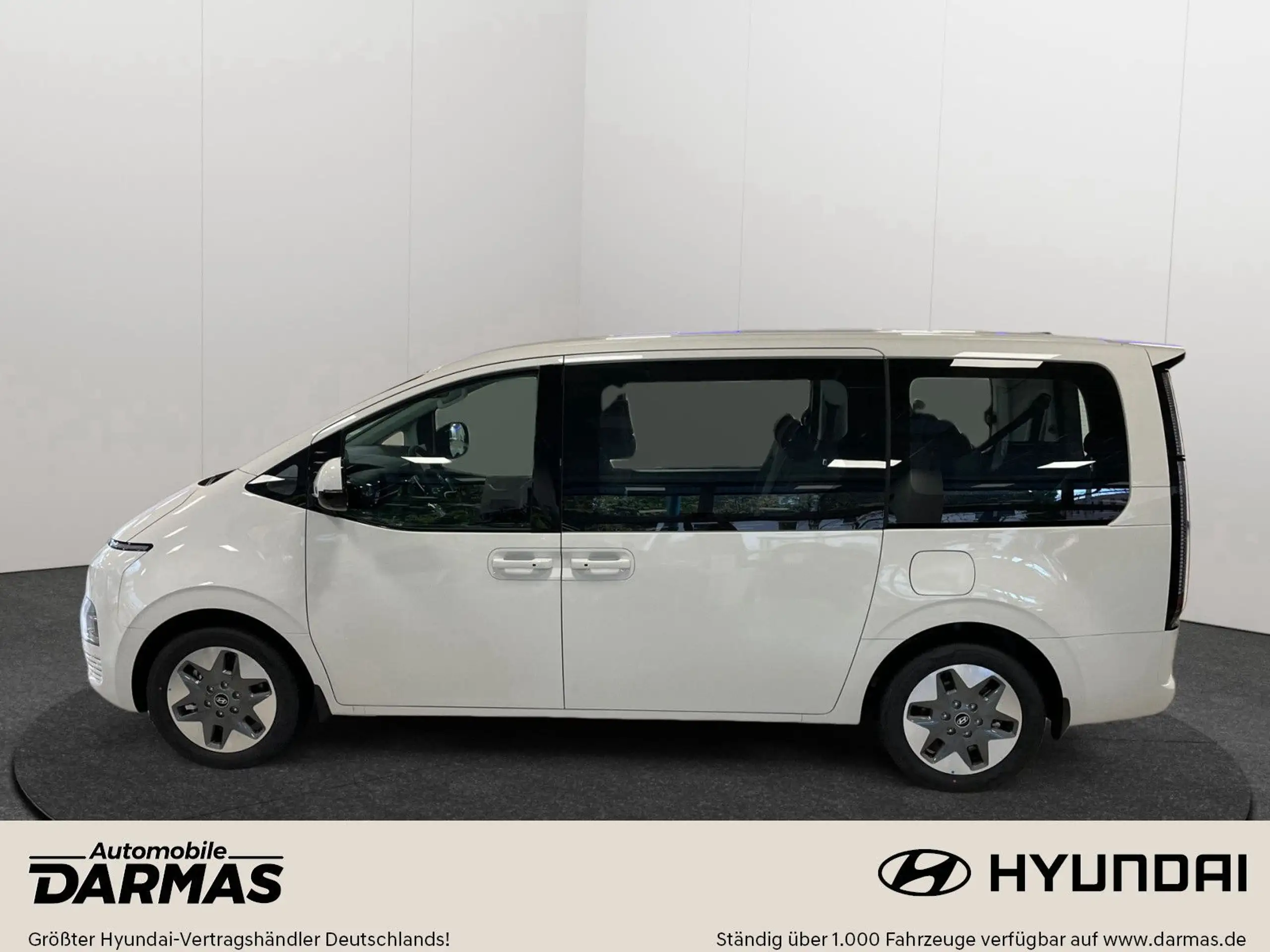 Hyundai - STARIA