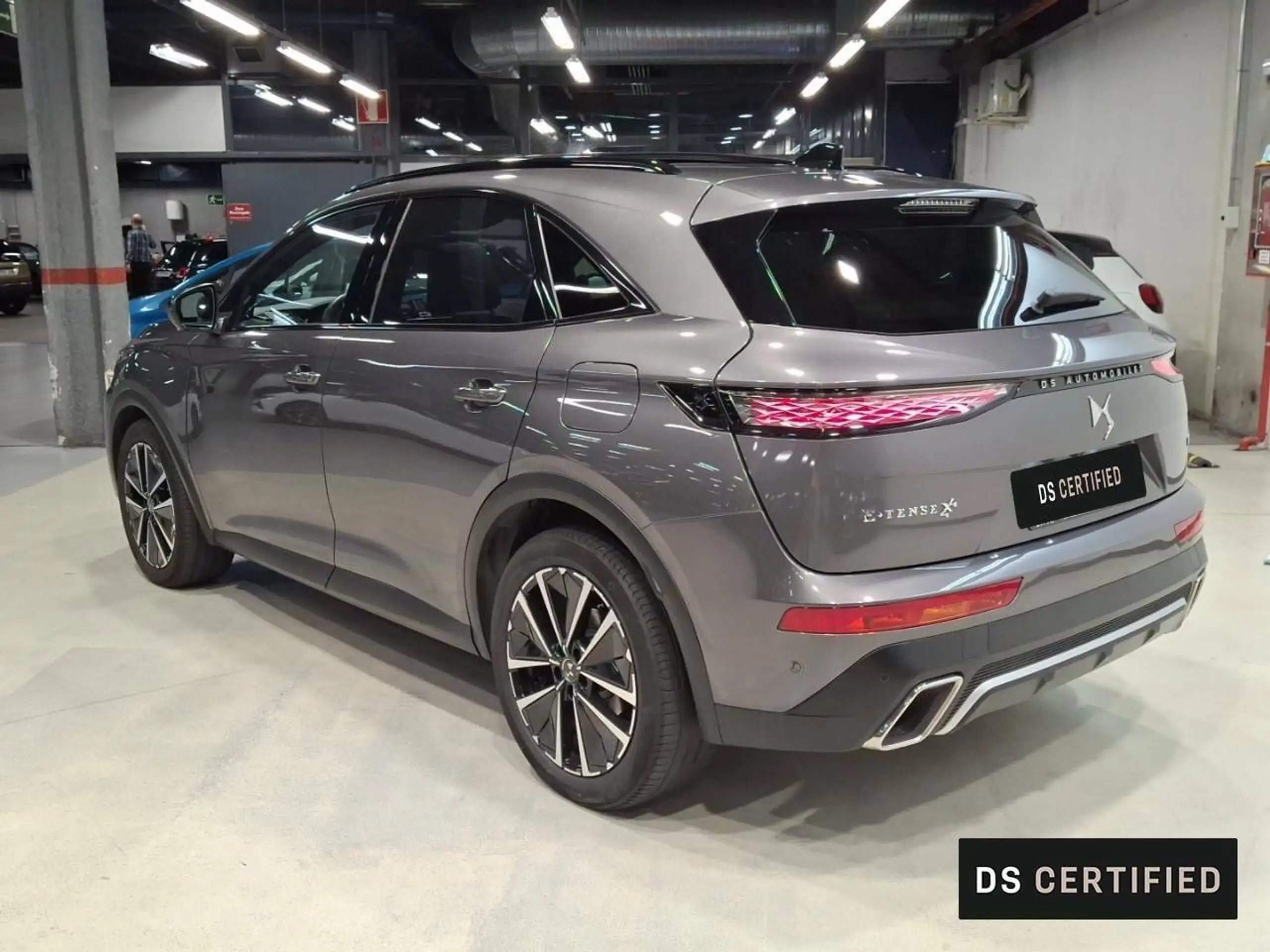 DS Automobiles - DS 7 Crossback