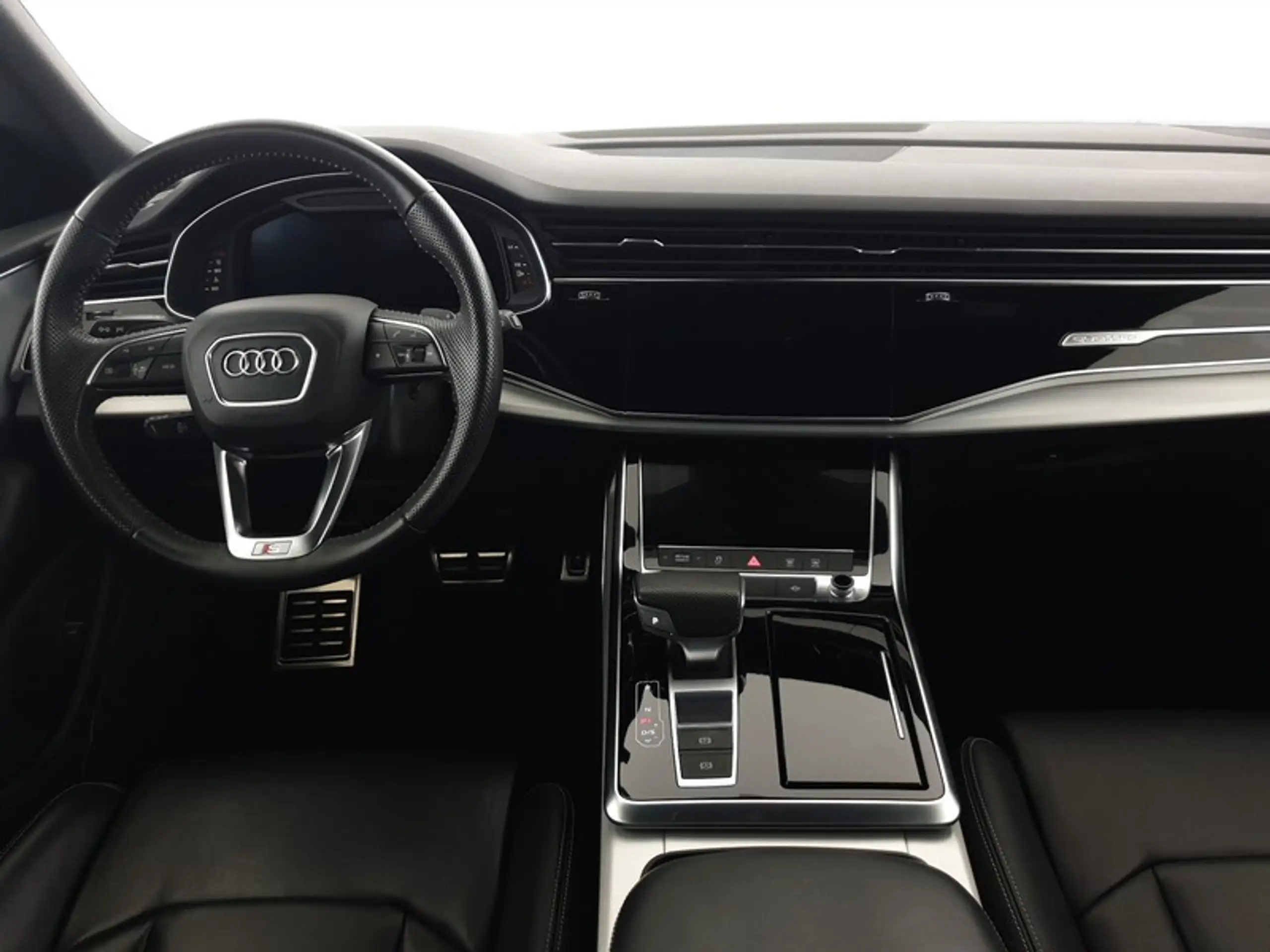 Audi - Q8