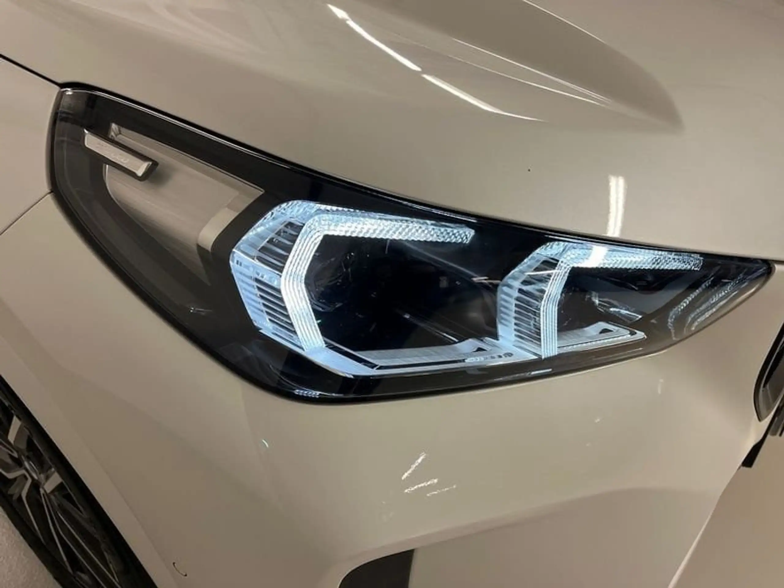 BMW - X1