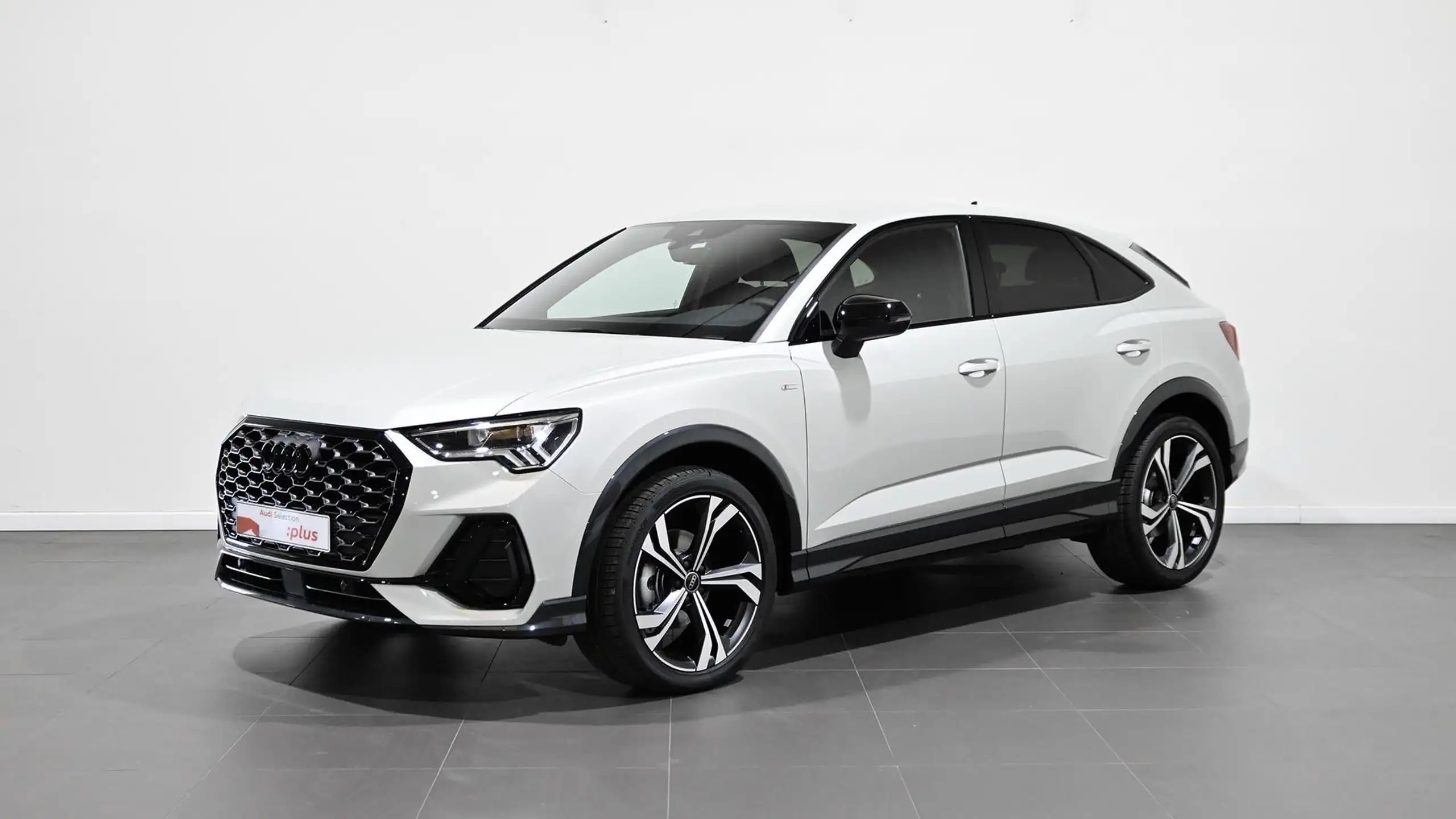 Audi - Q3