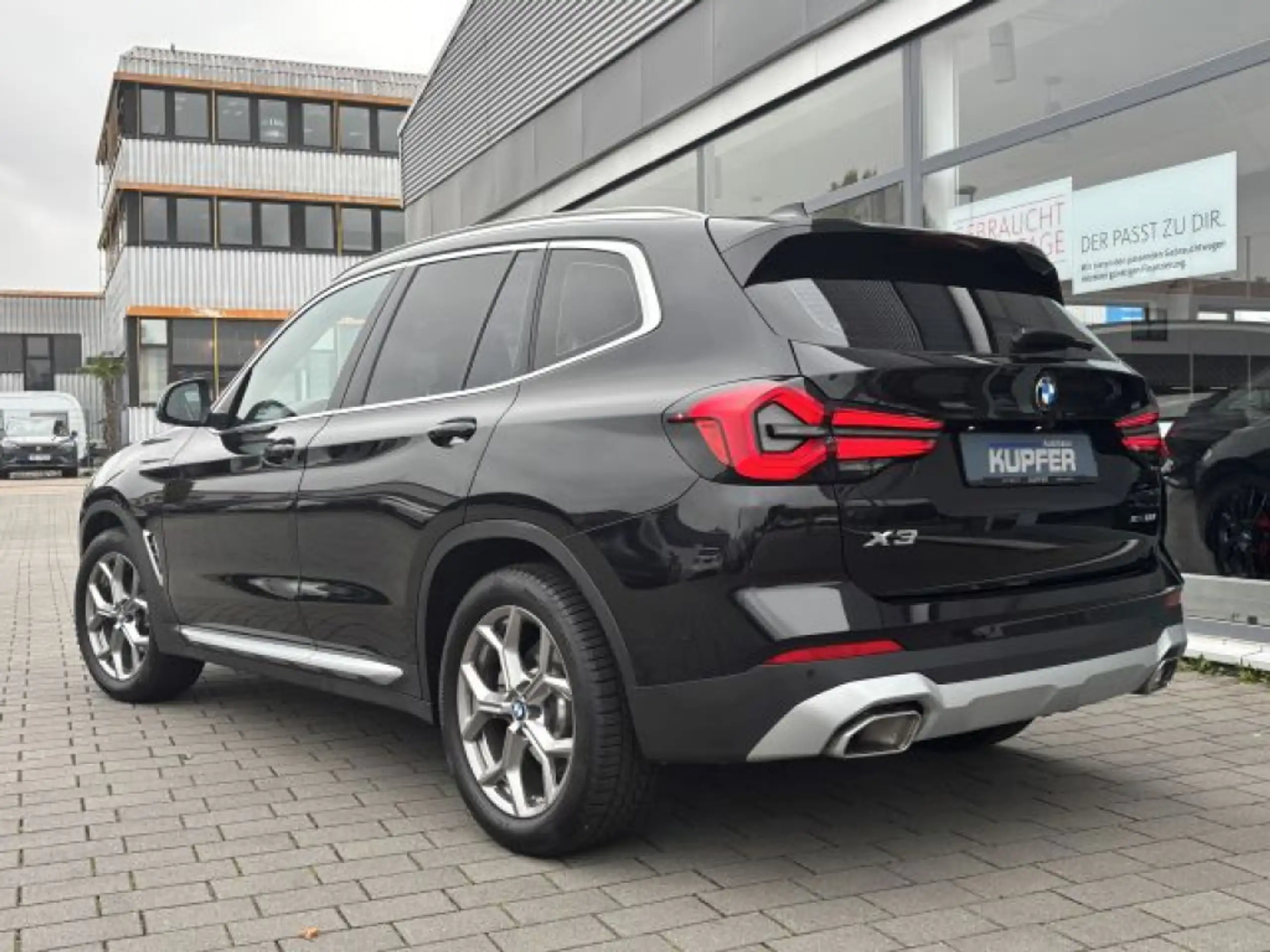 BMW - X3