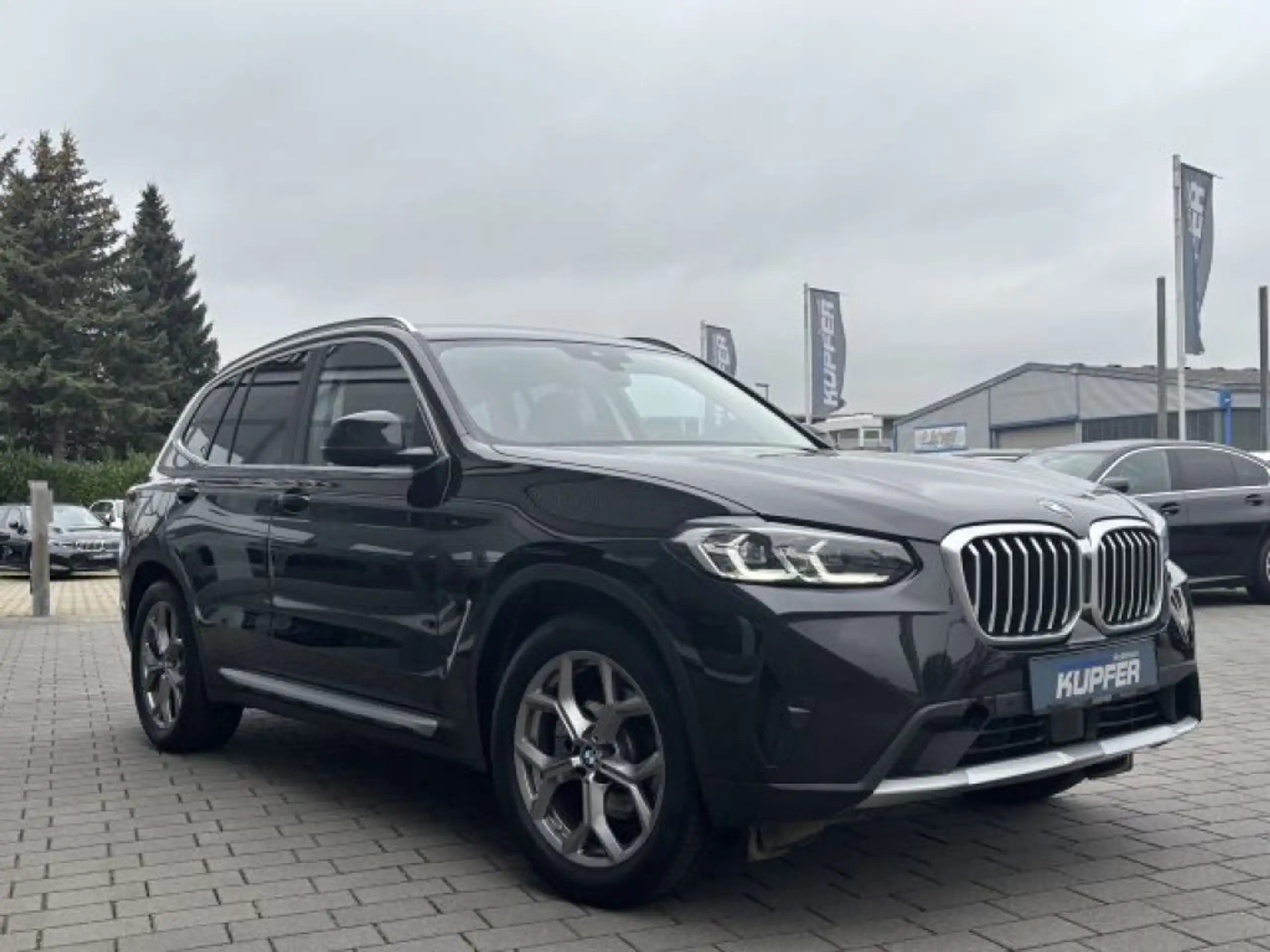 BMW - X3