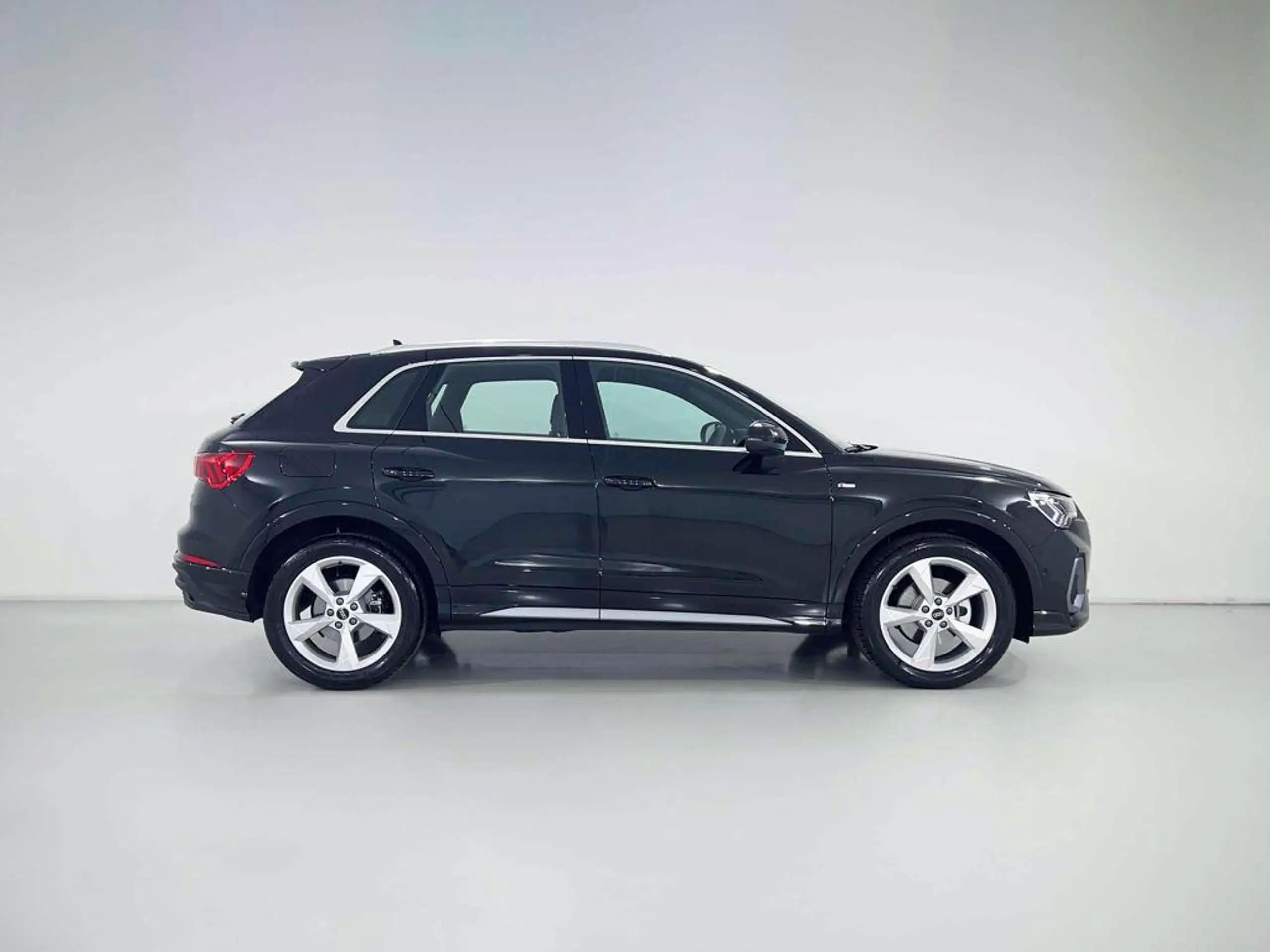 Audi - Q3